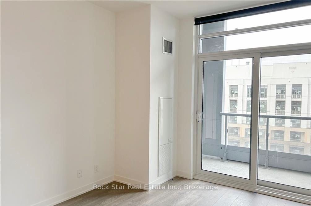 7950 Bathurst Street 629 Property Photo 18