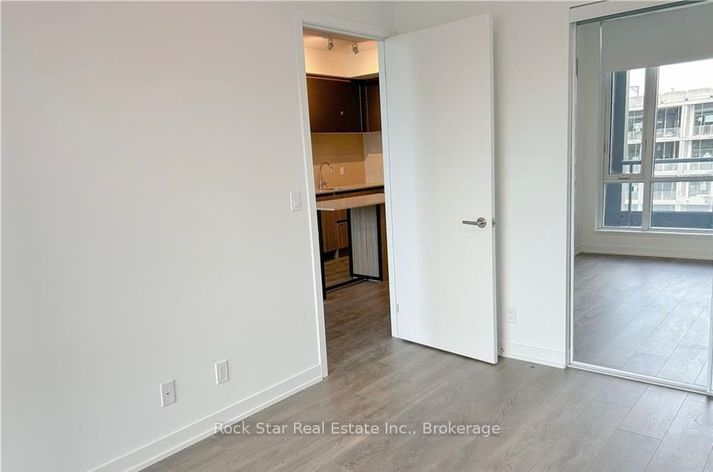 7950 Bathurst Street 629 Property Photo 23