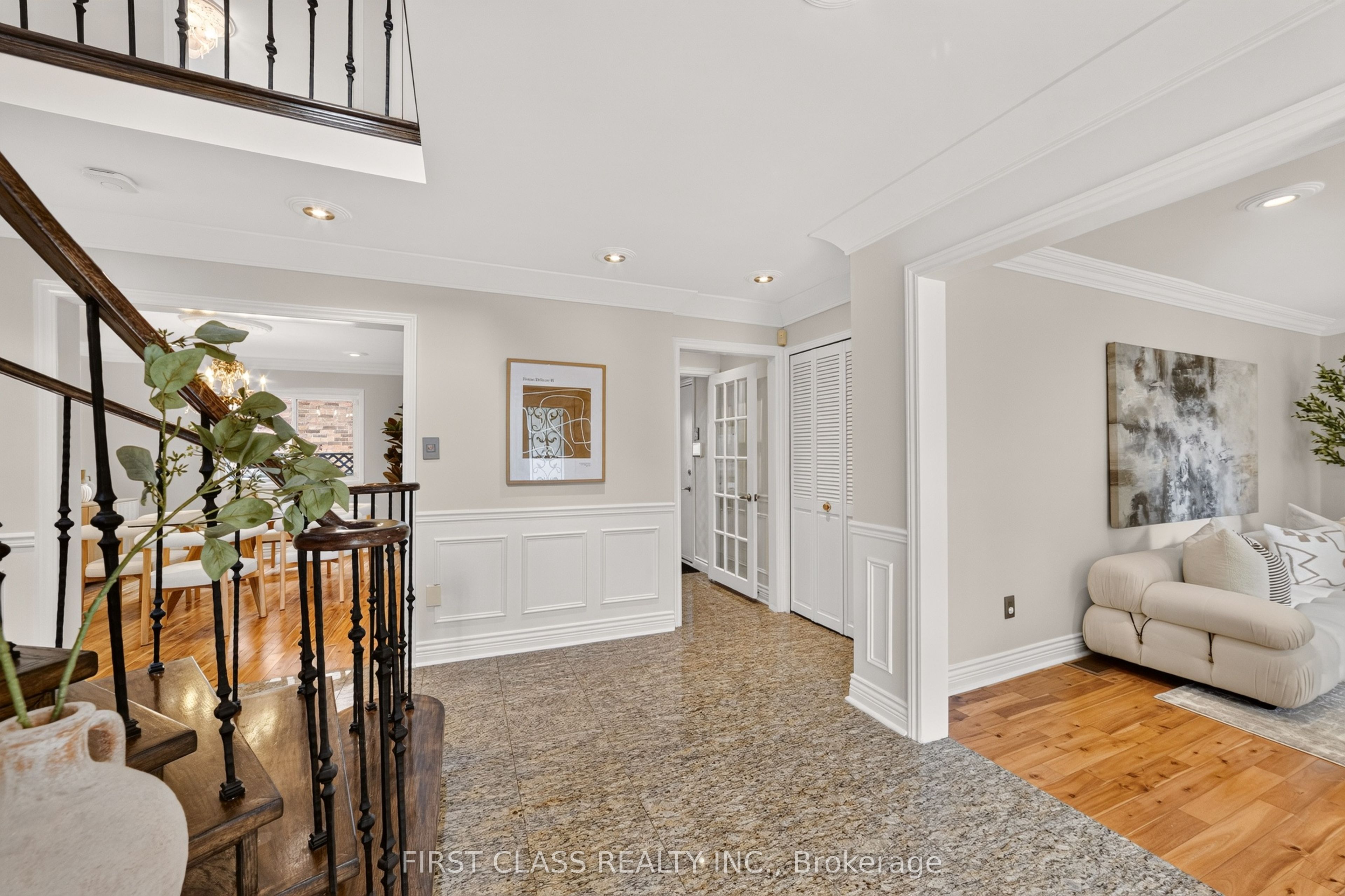 19 Tomlinson Circle Property Photo 3