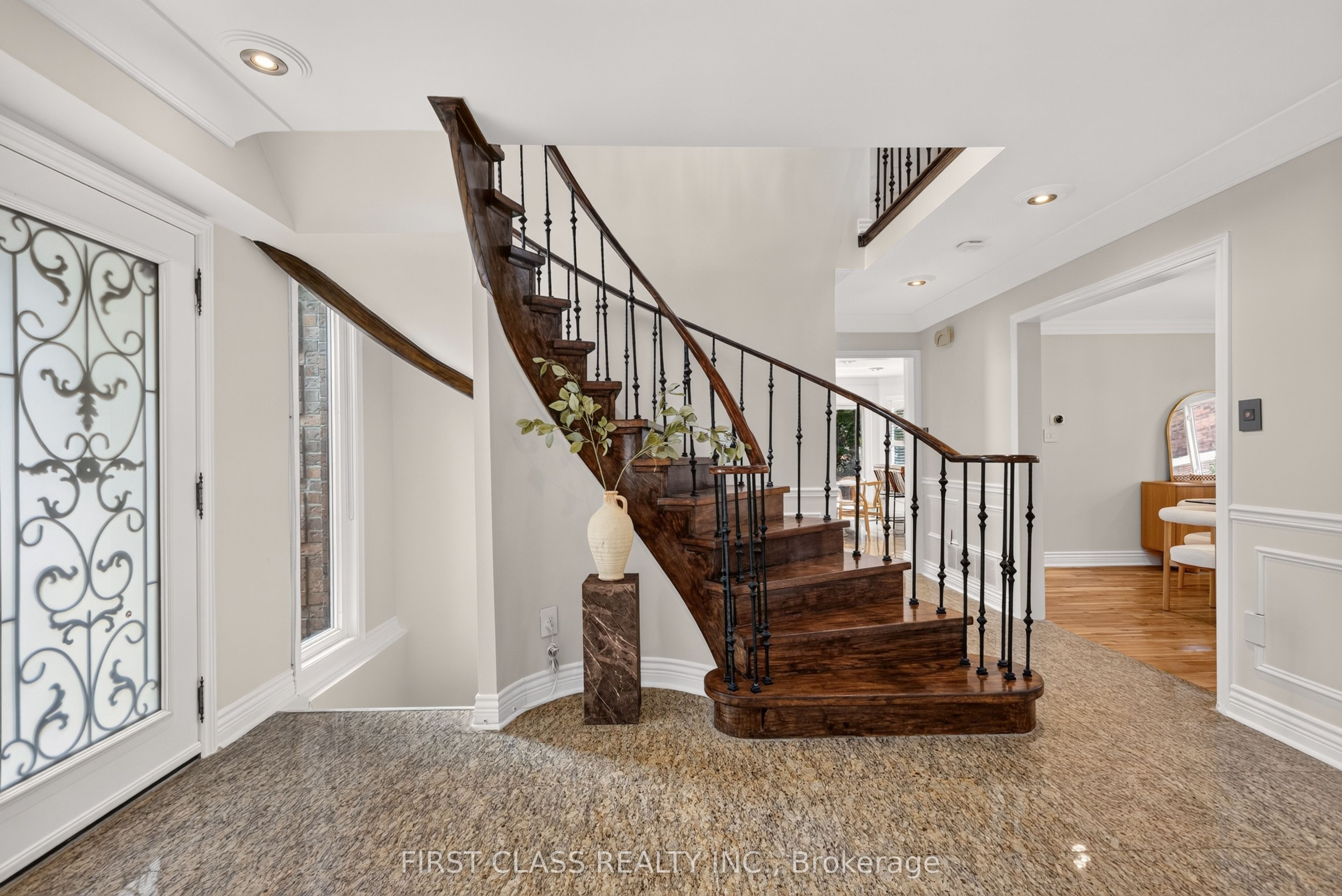 19 Tomlinson Circle Property Photo 4