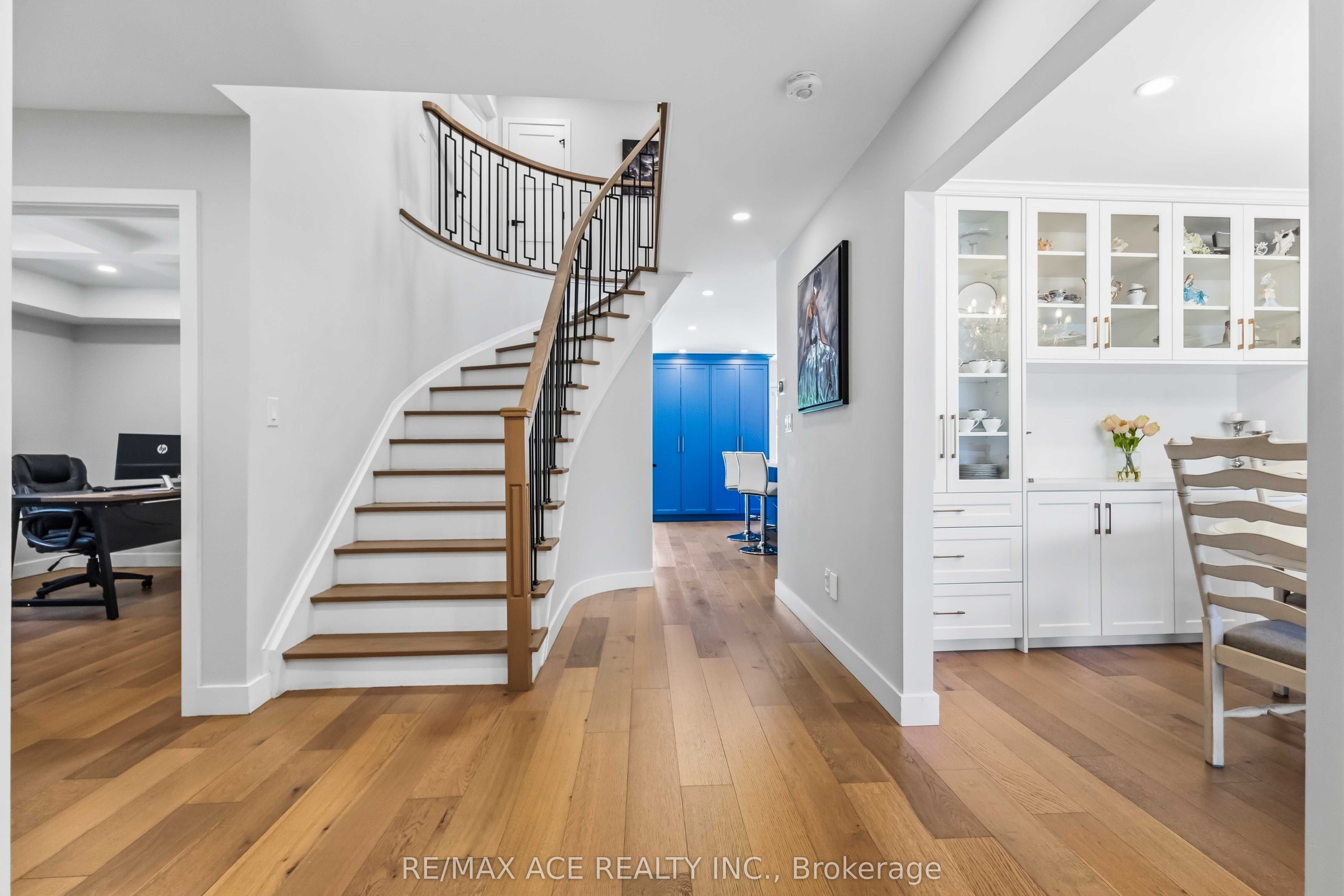 19 Barker Court Property Photo 5