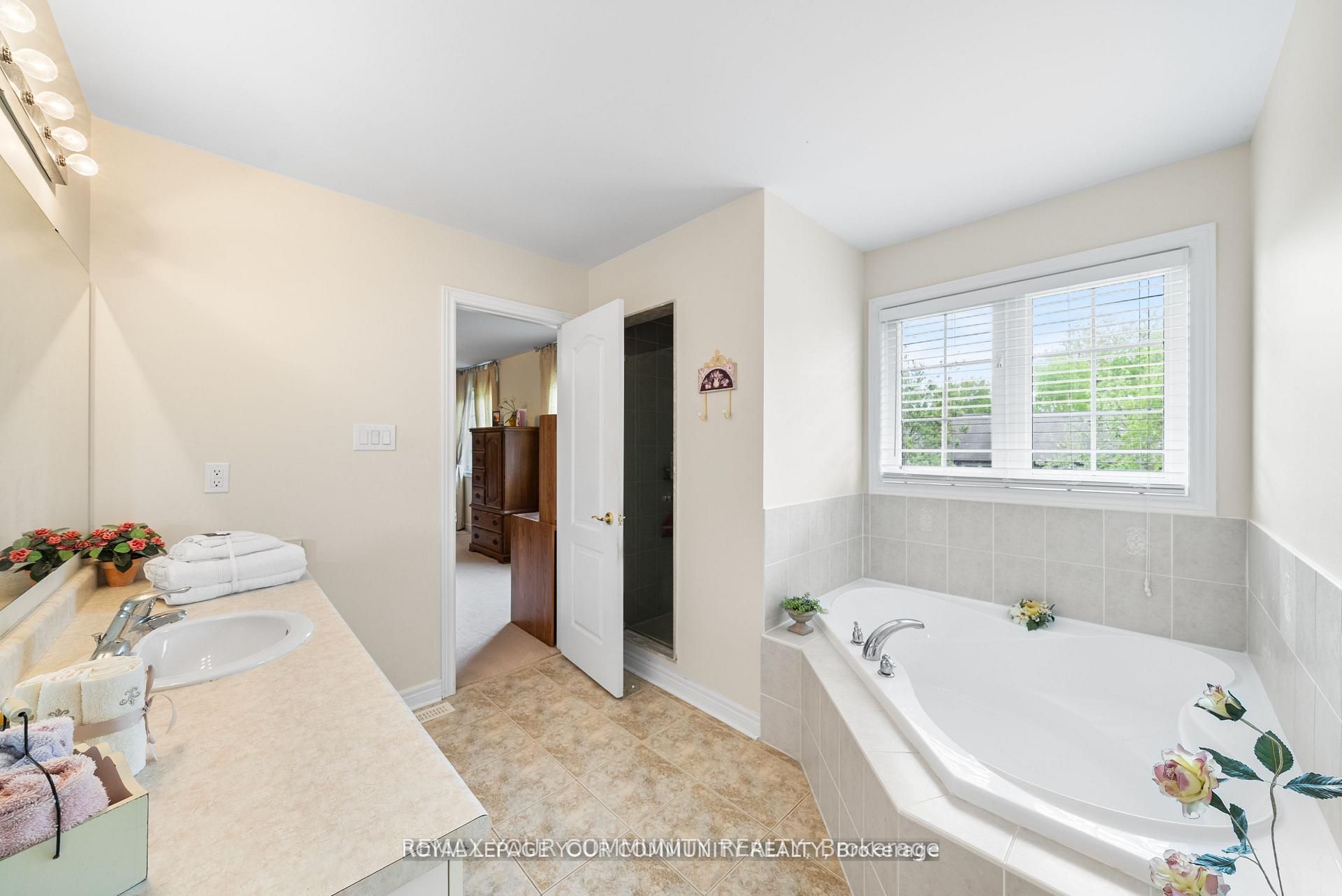 108 Headwater Crescent Property Photo 32