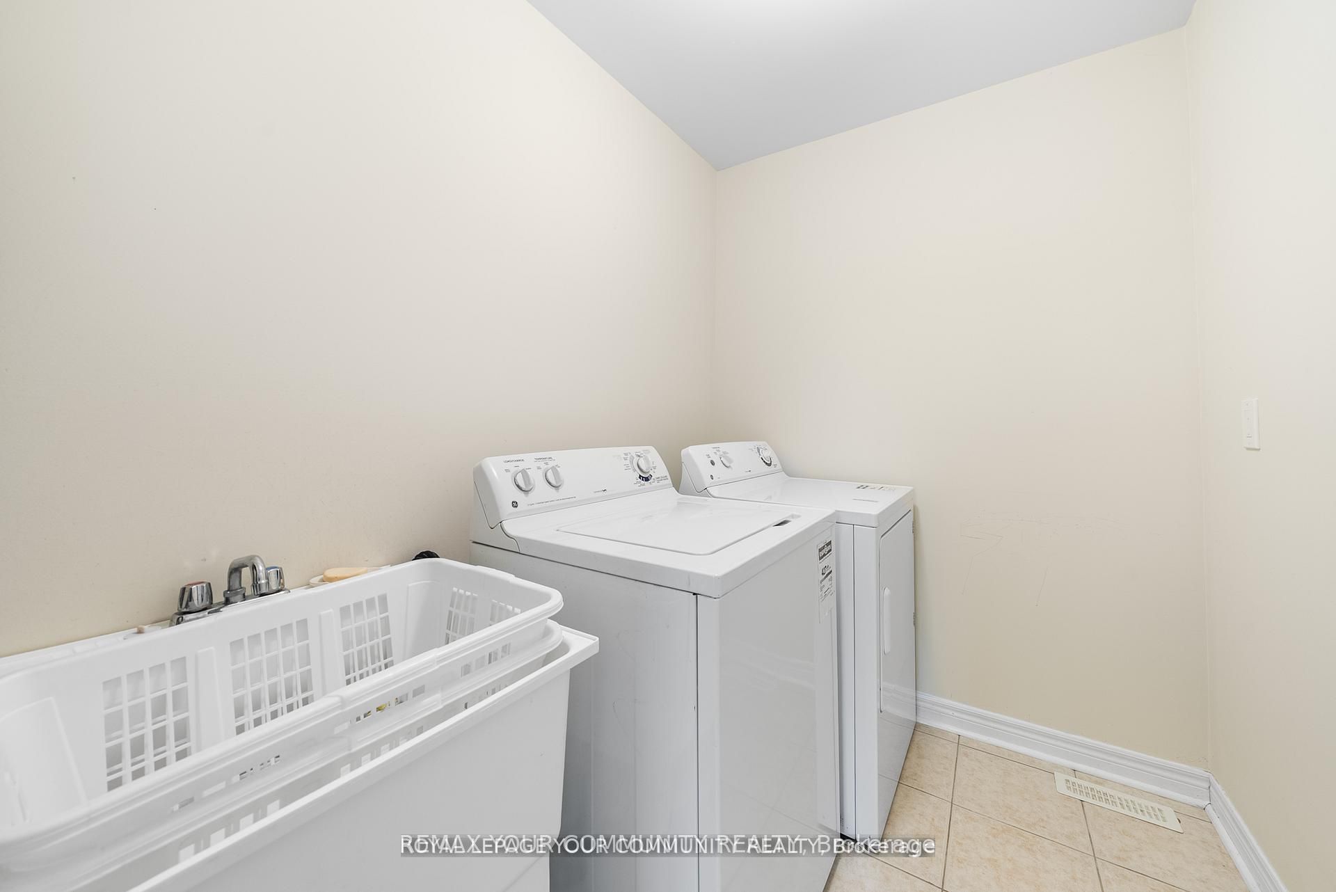 108 Headwater Crescent Property Photo 34