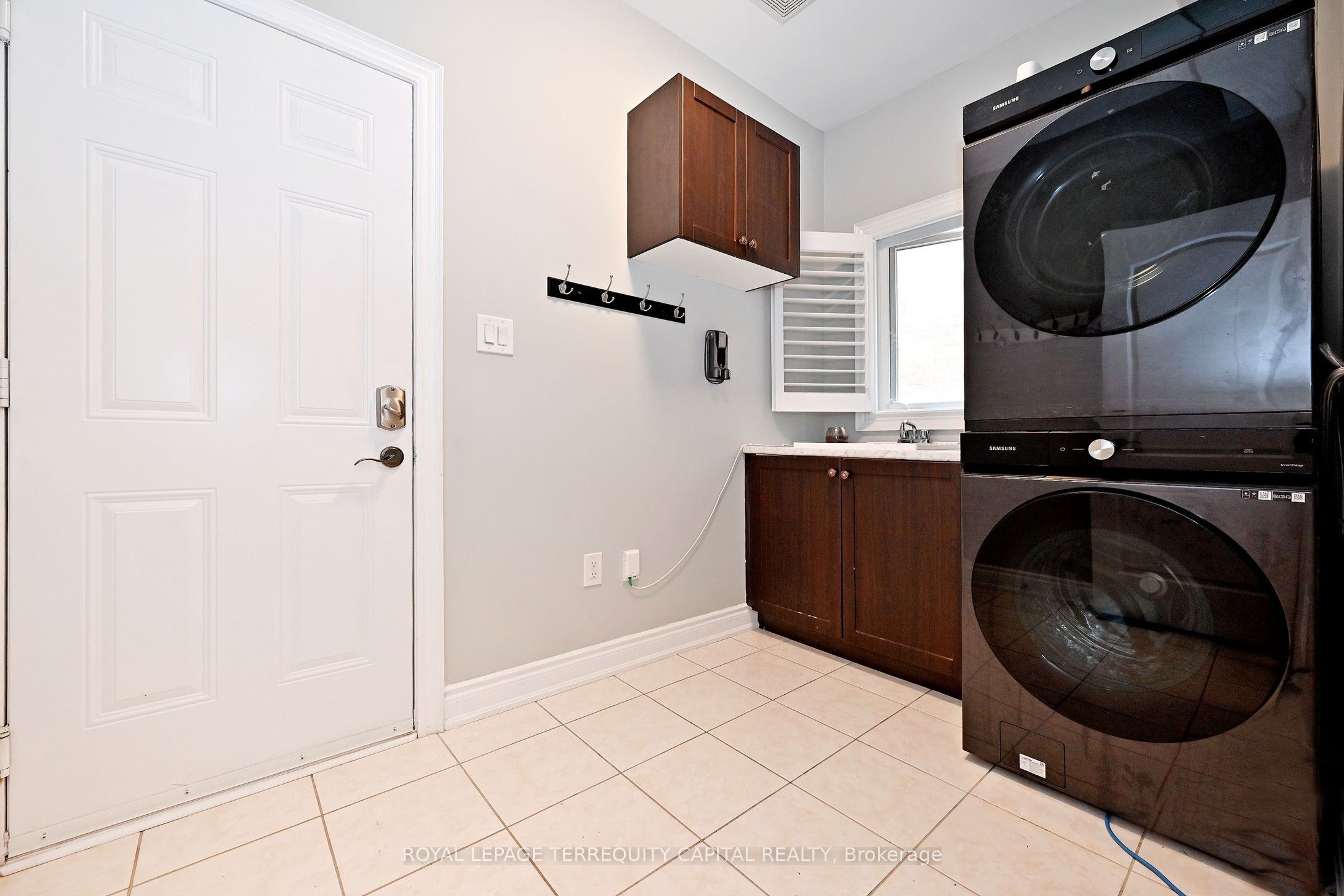 124 Milby Crescent Property Photo 24