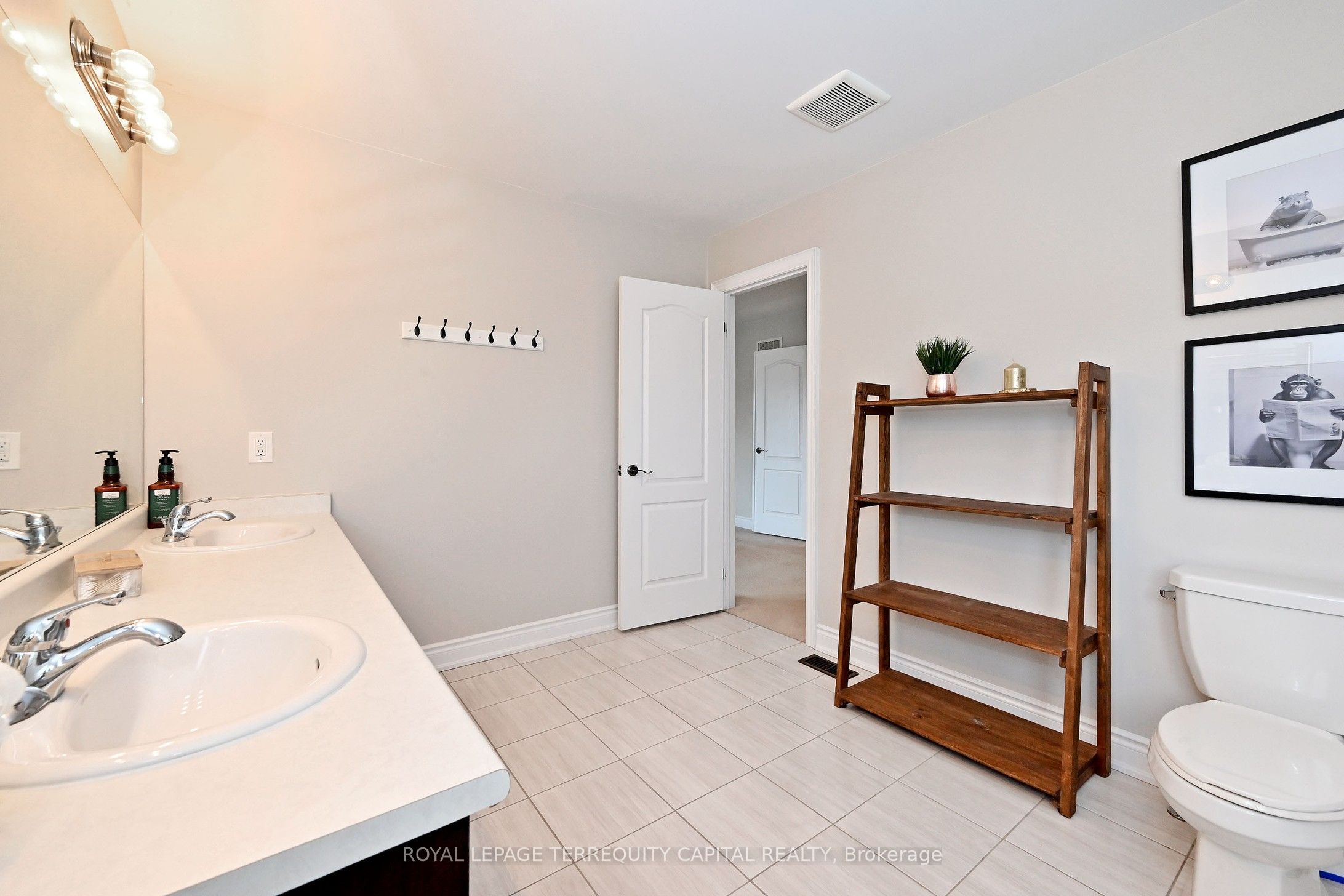 124 Milby Crescent Property Photo 34
