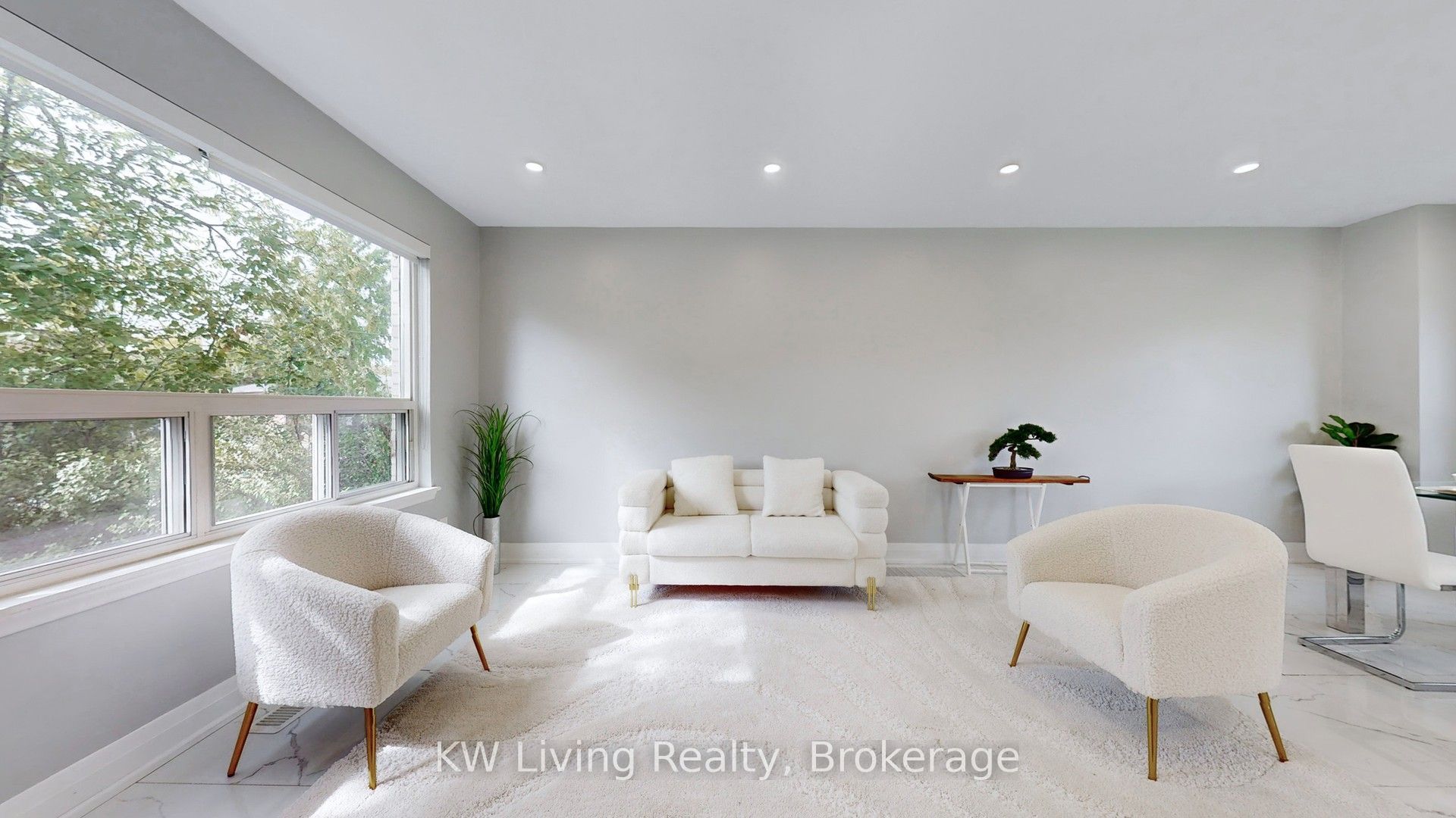 251 Mcconvey Drive Main Property Photo 1
