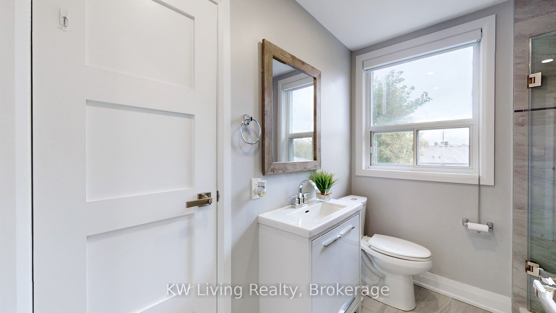 251 Mcconvey Drive Main Property Photo 12