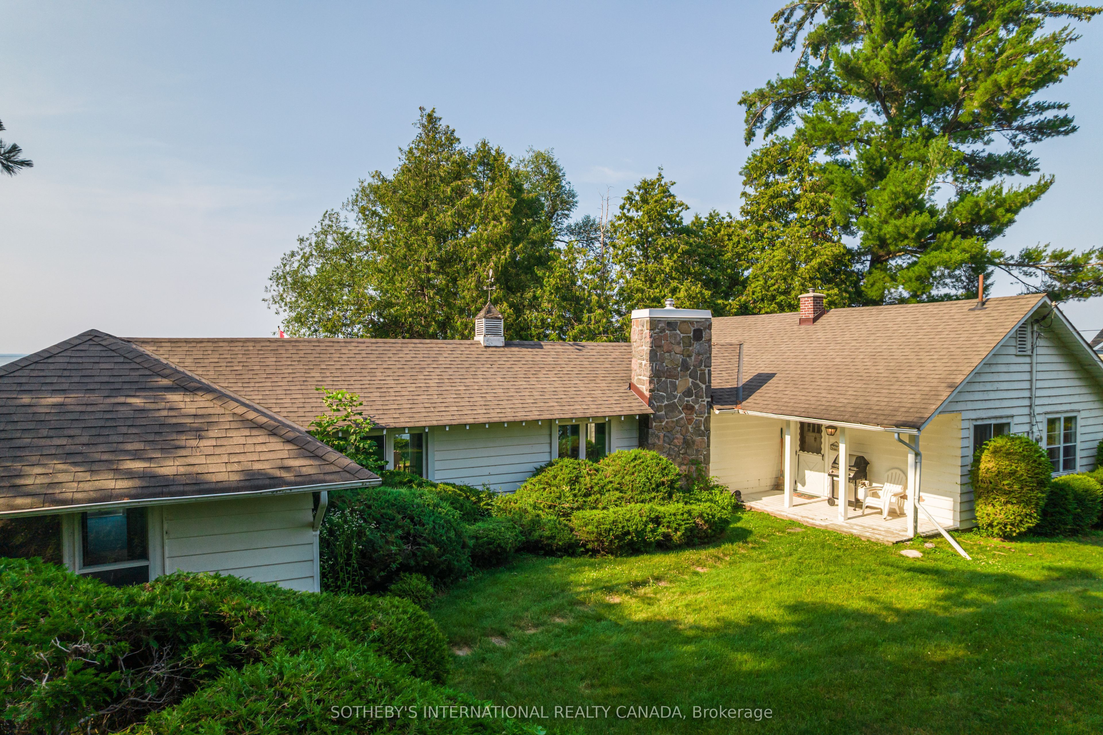 104 Hedge Road Property Photo 4