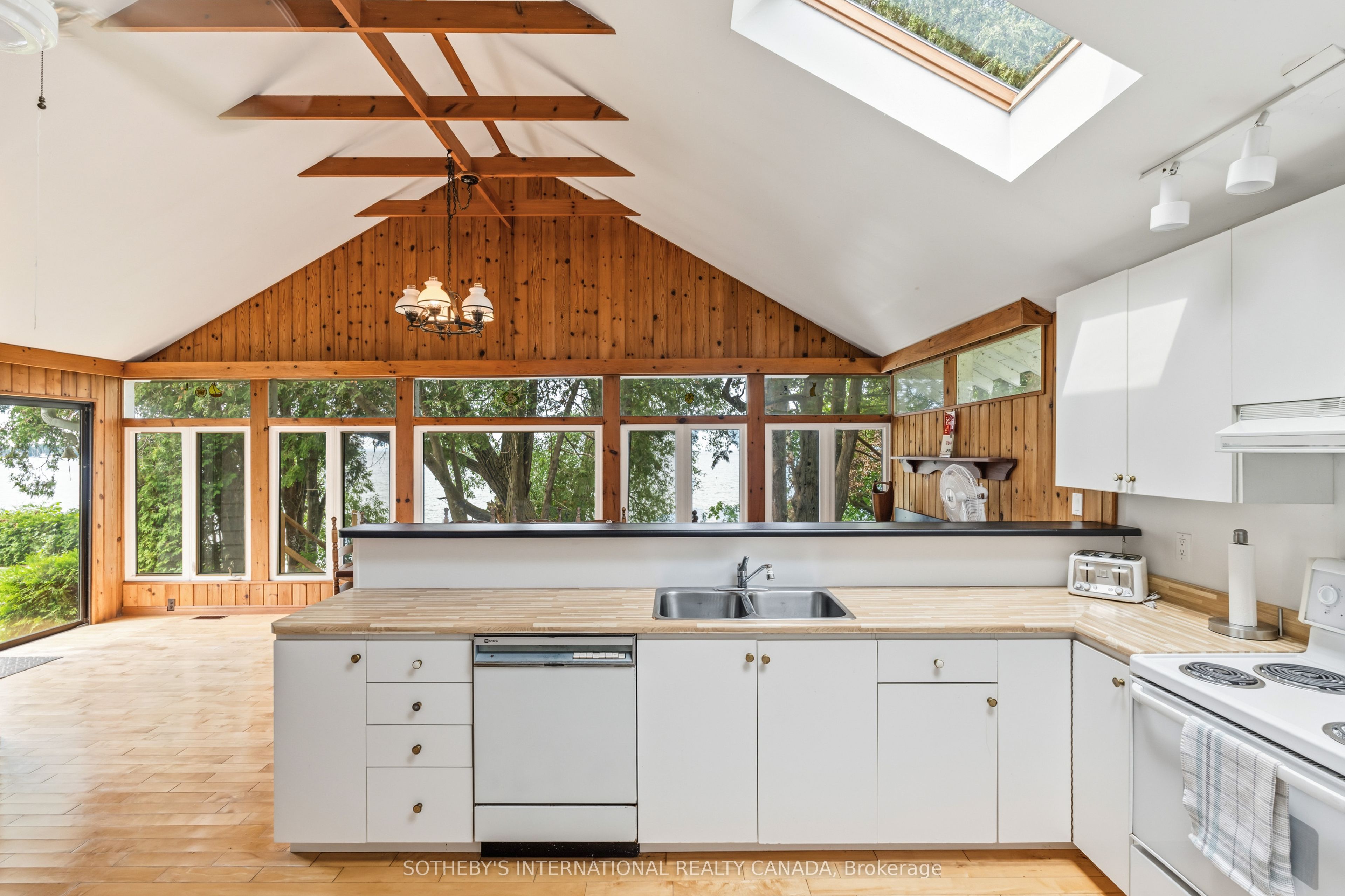 104 Hedge Road Property Photo 19