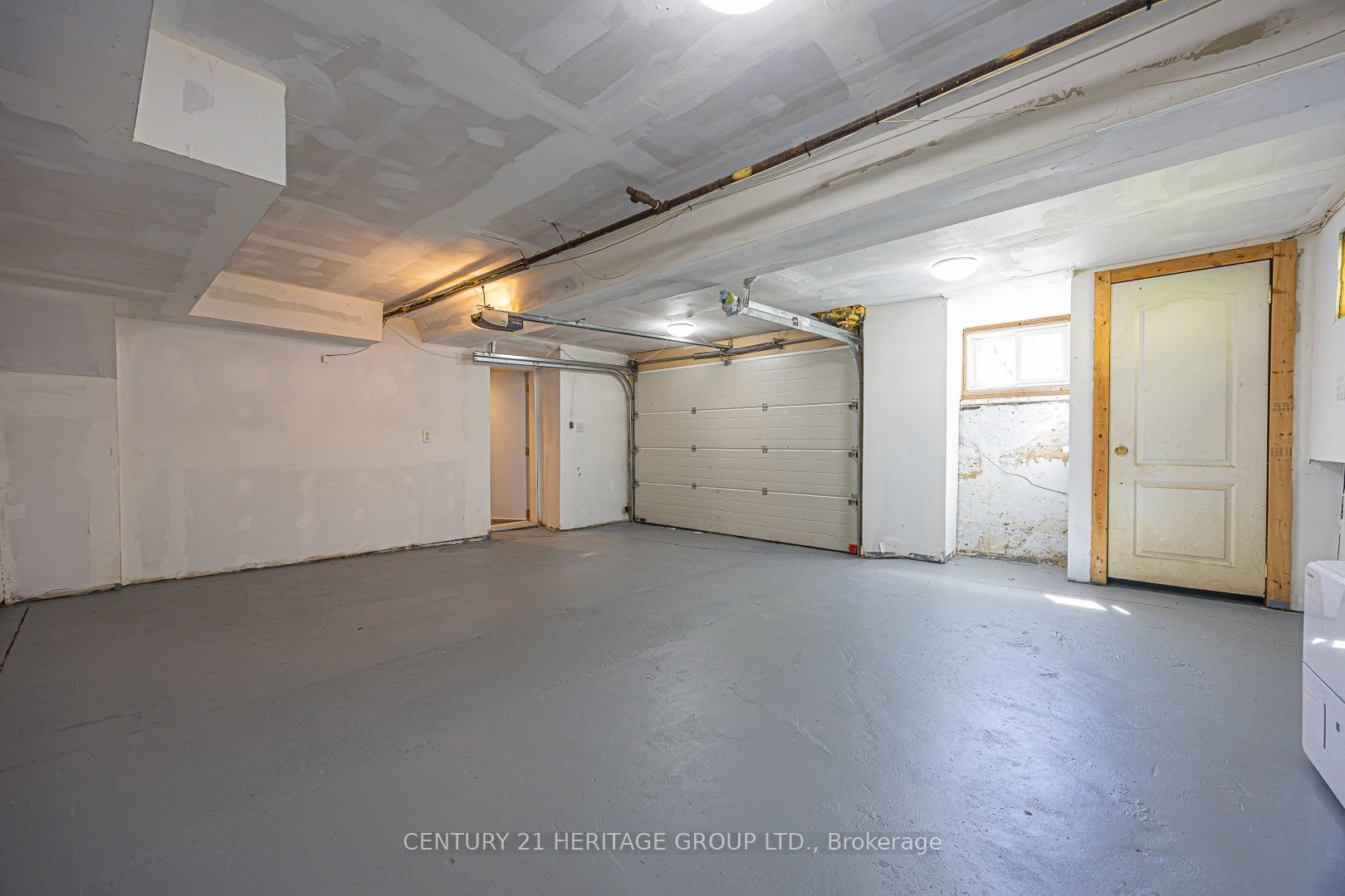 178 Main Street N Property Photo 13