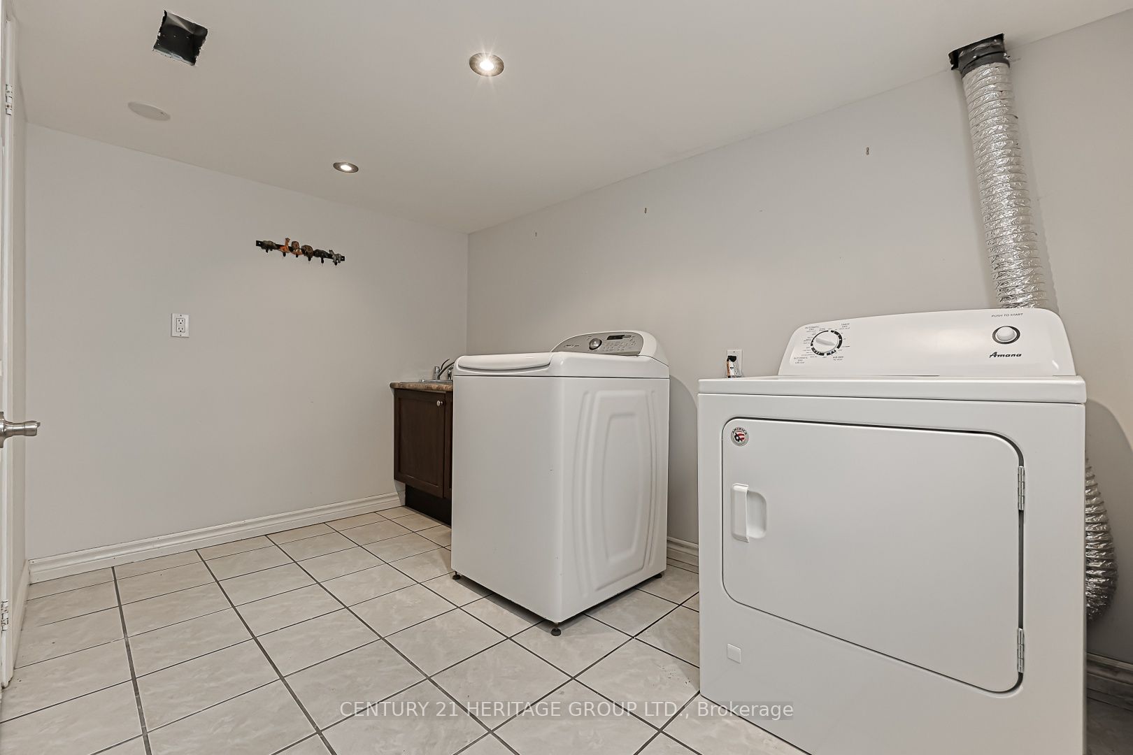 178 Main Street N Property Photo 17