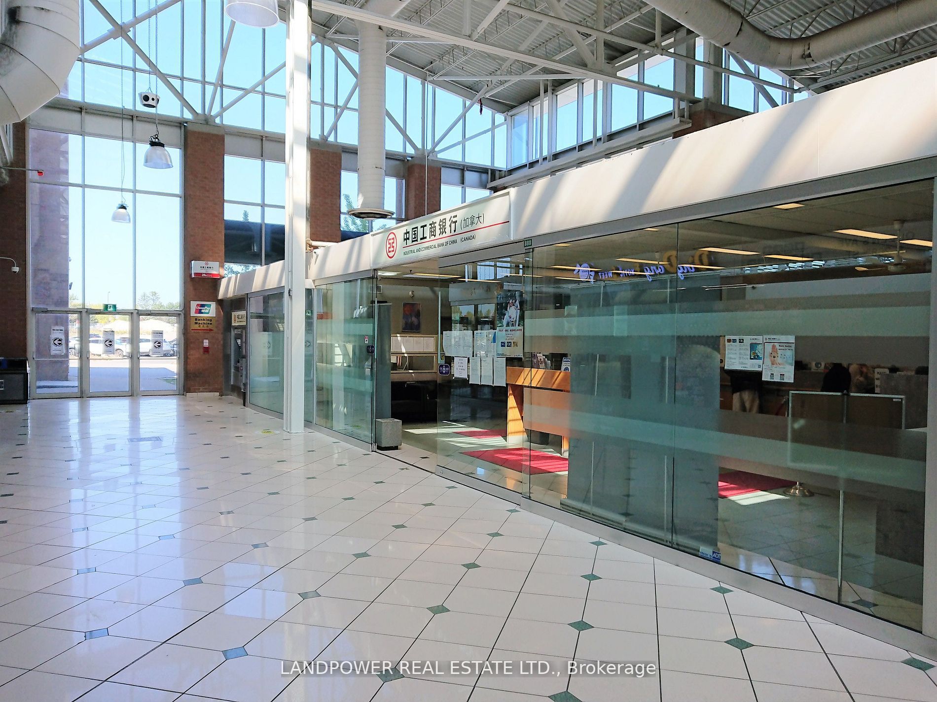 4300 Steeles Avenue E C68 Property Photo 3