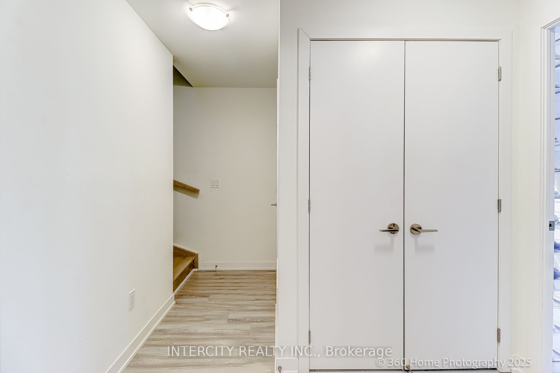 11 David Eyer Road 1504 Property Photo 19