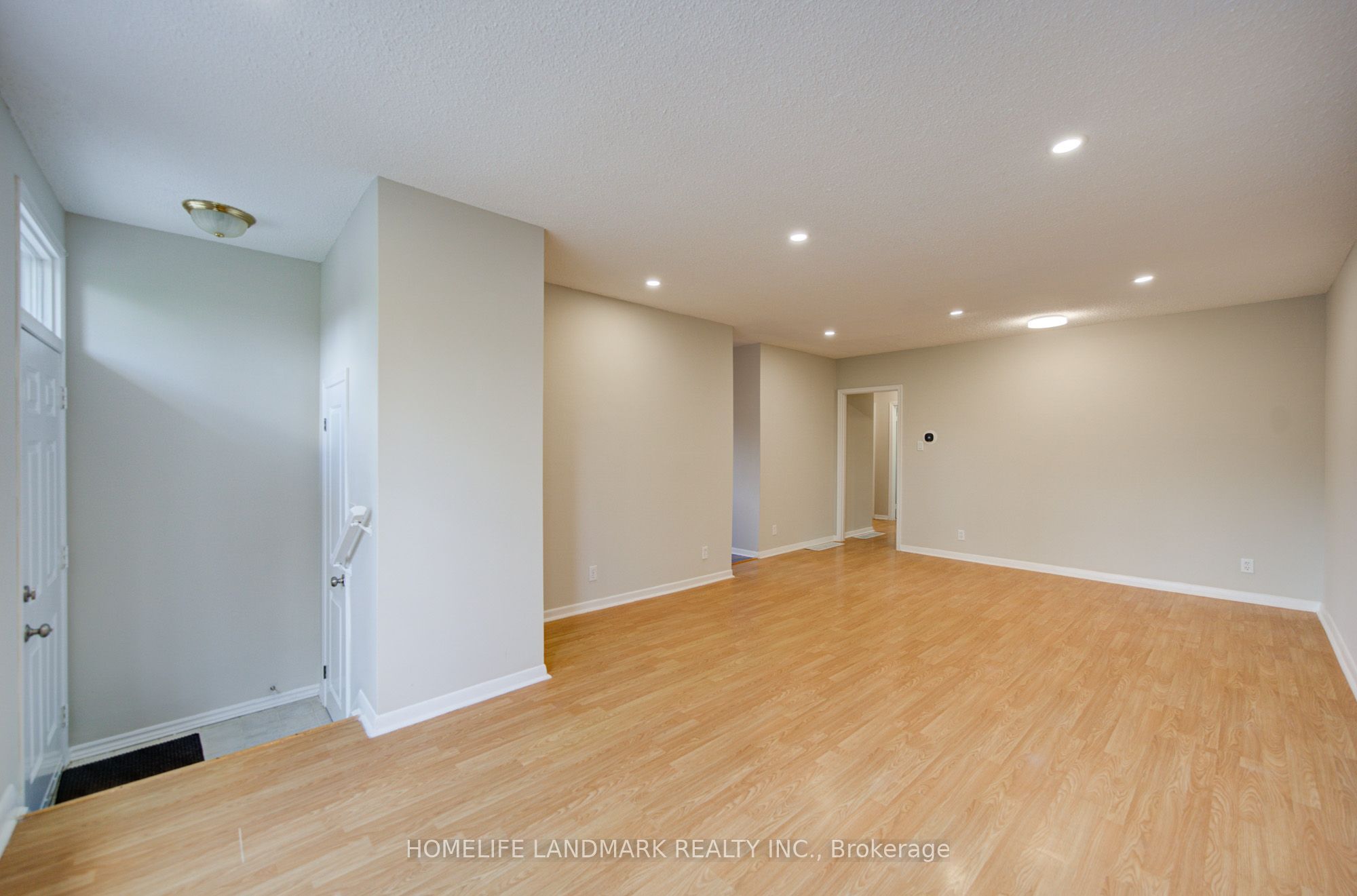 341 Blue Grass Boulevard Property Photo 7