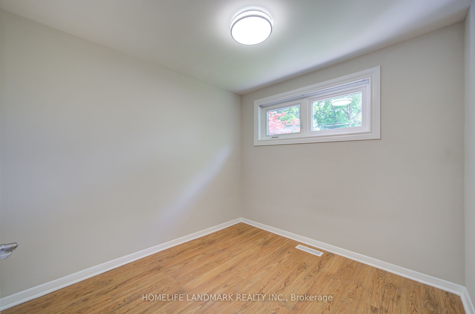 341 Blue Grass Boulevard Property Photo 12