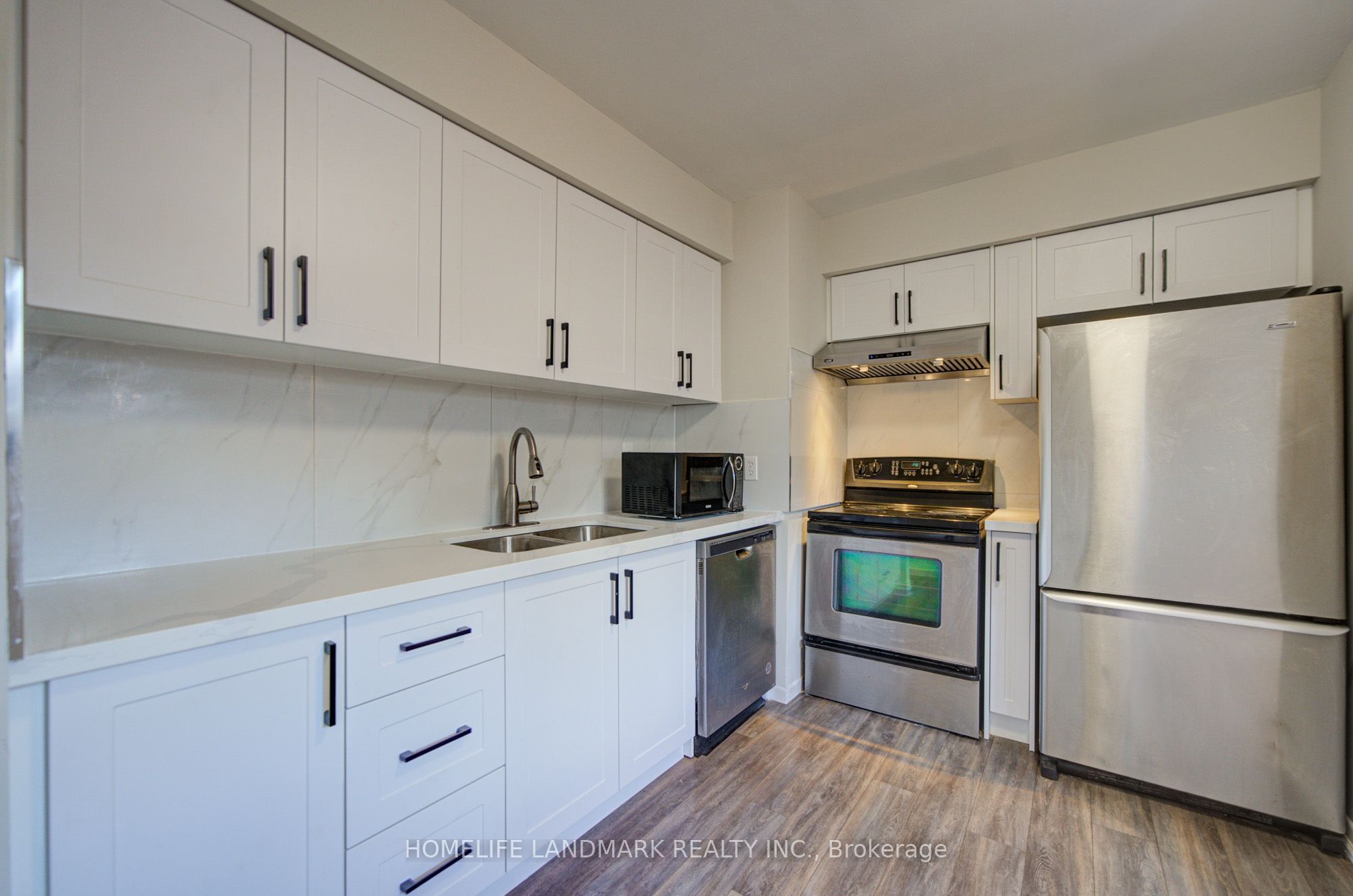 341 Blue Grass Boulevard Property Photo 16
