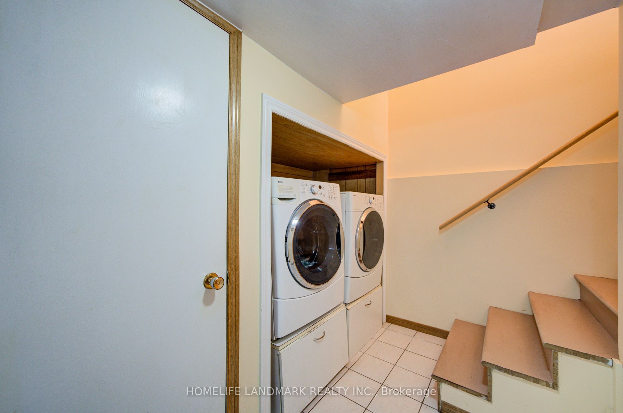 341 Blue Grass Boulevard Property Photo 20
