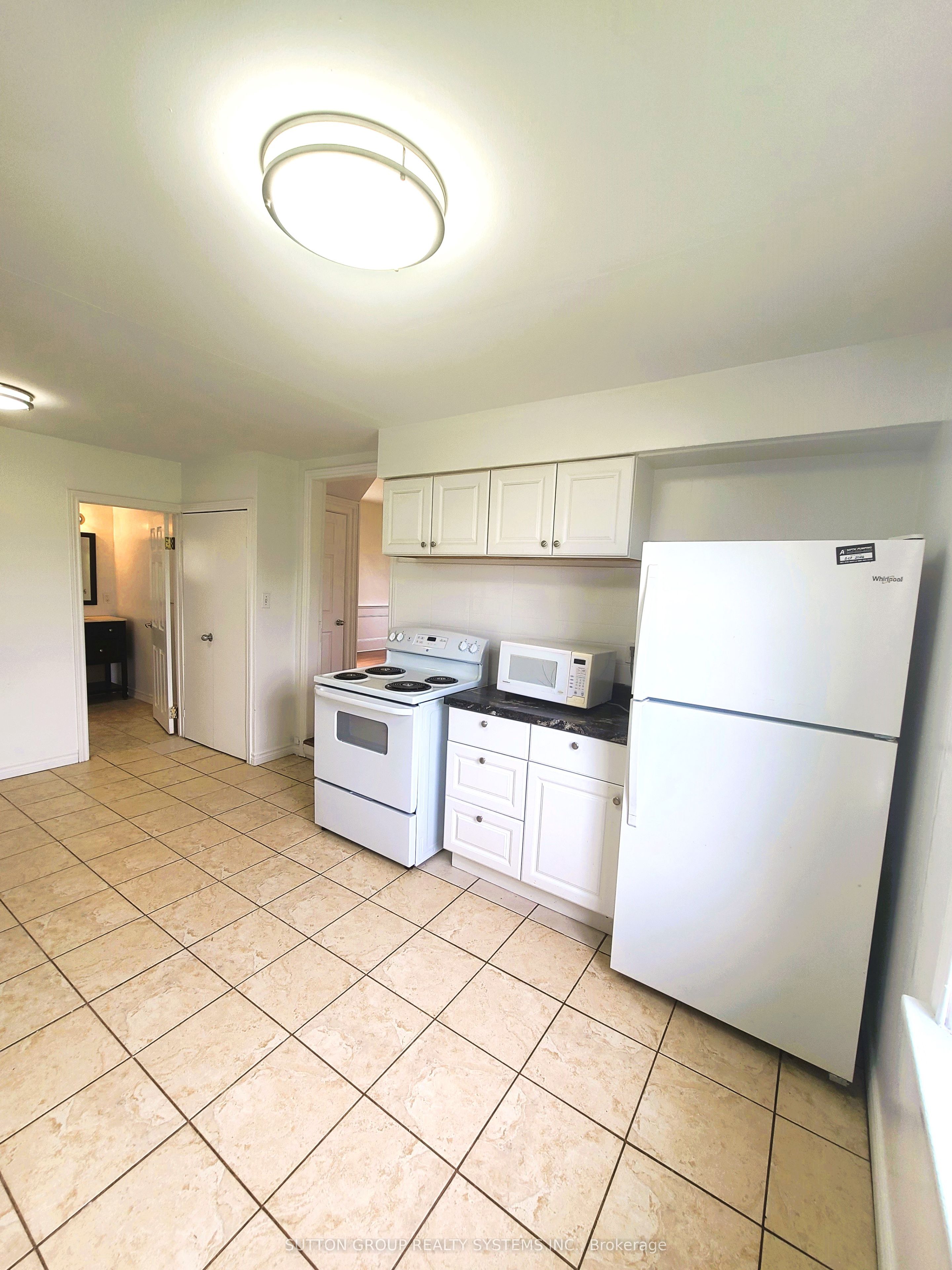798 King Road Property Photo 8
