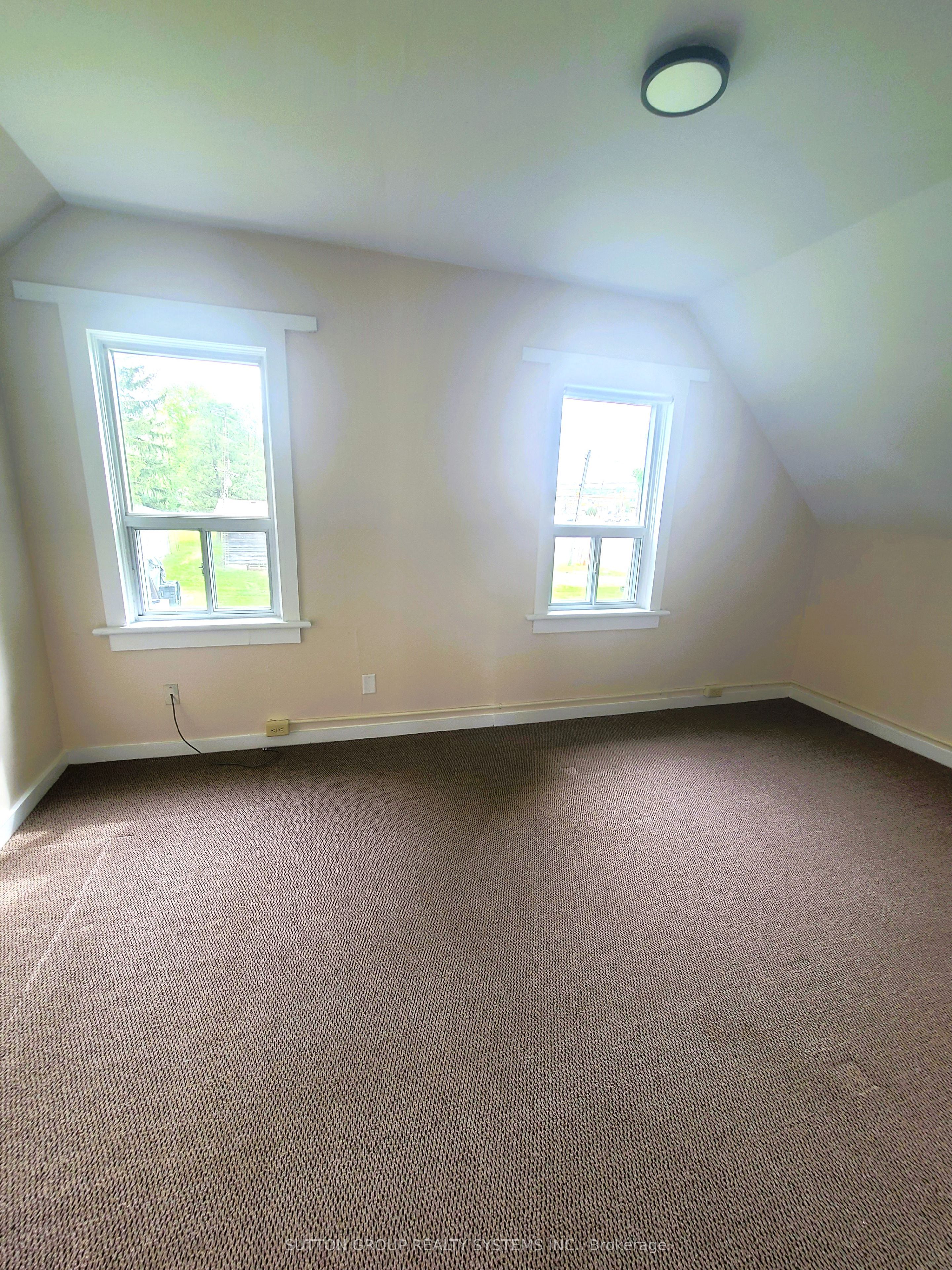 798 King Road Property Photo 17