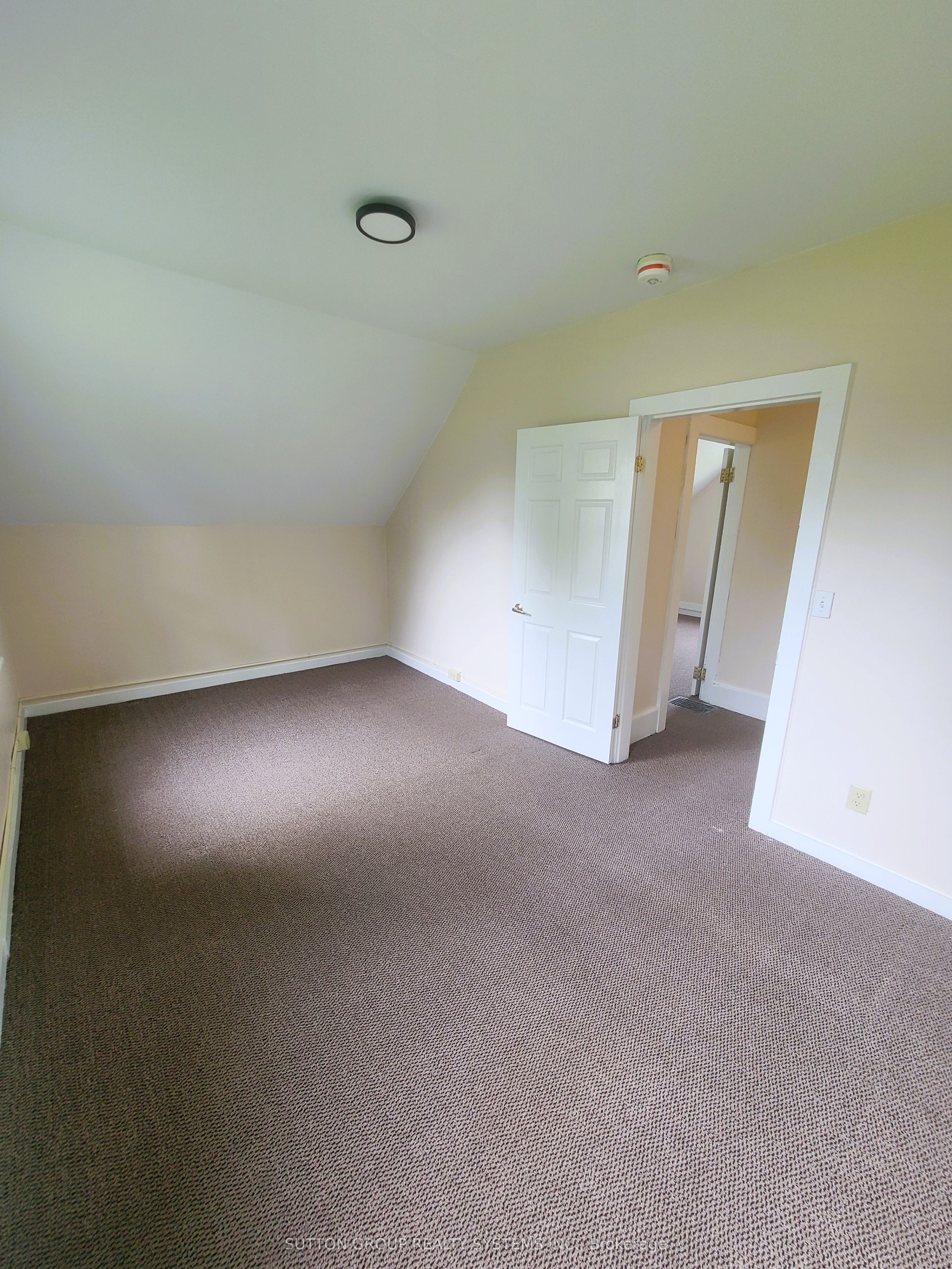 798 King Road Property Photo 18
