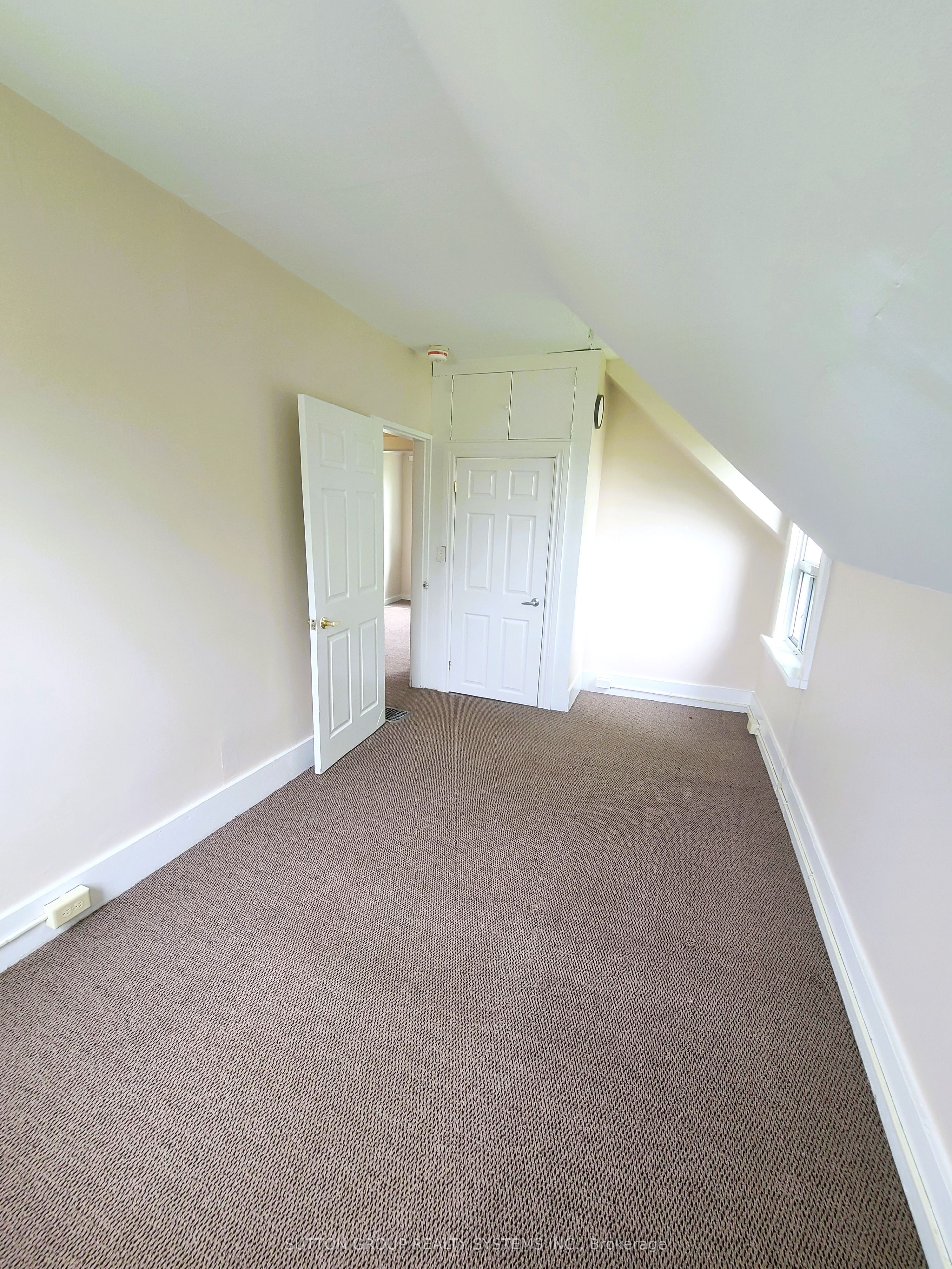 798 King Road Property Photo 20