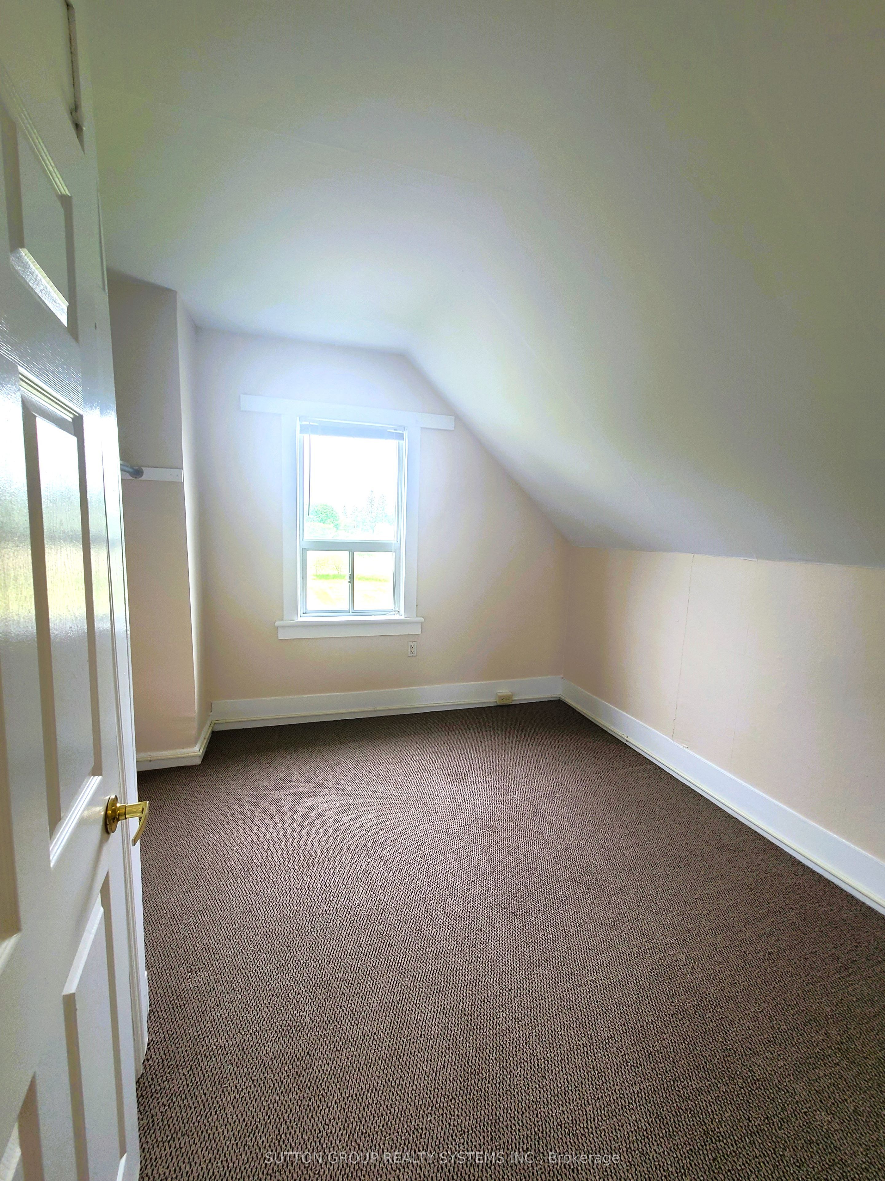 798 King Road Property Photo 21