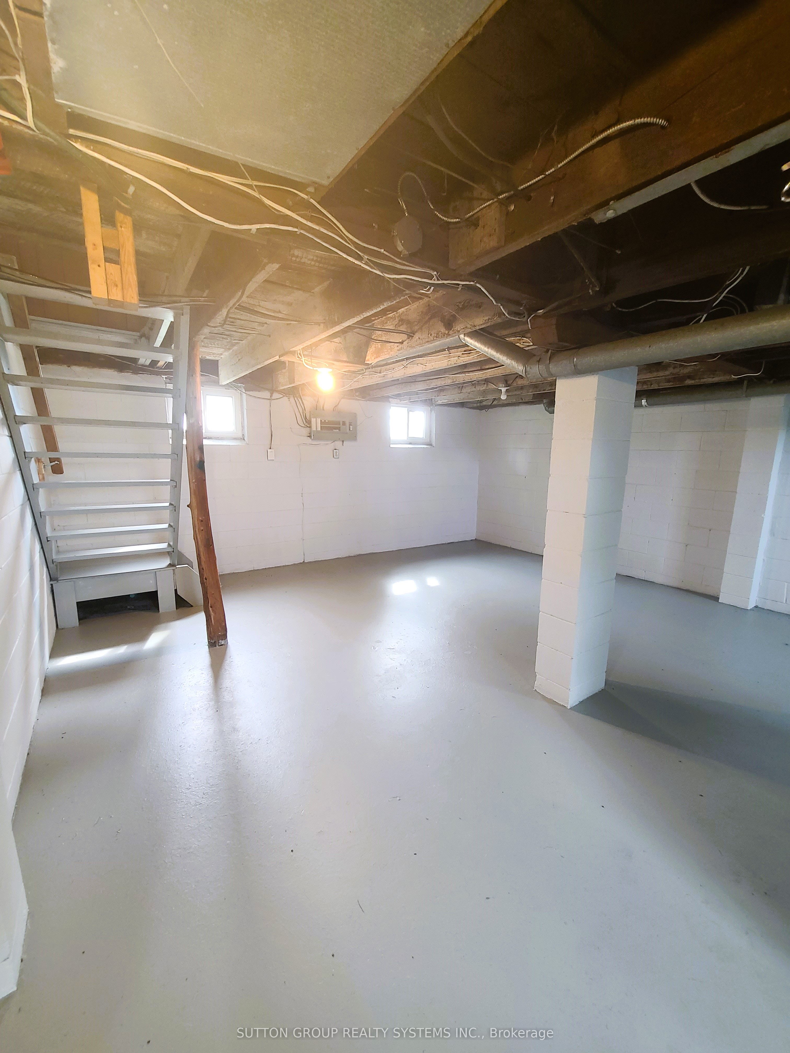798 King Road Property Photo 23