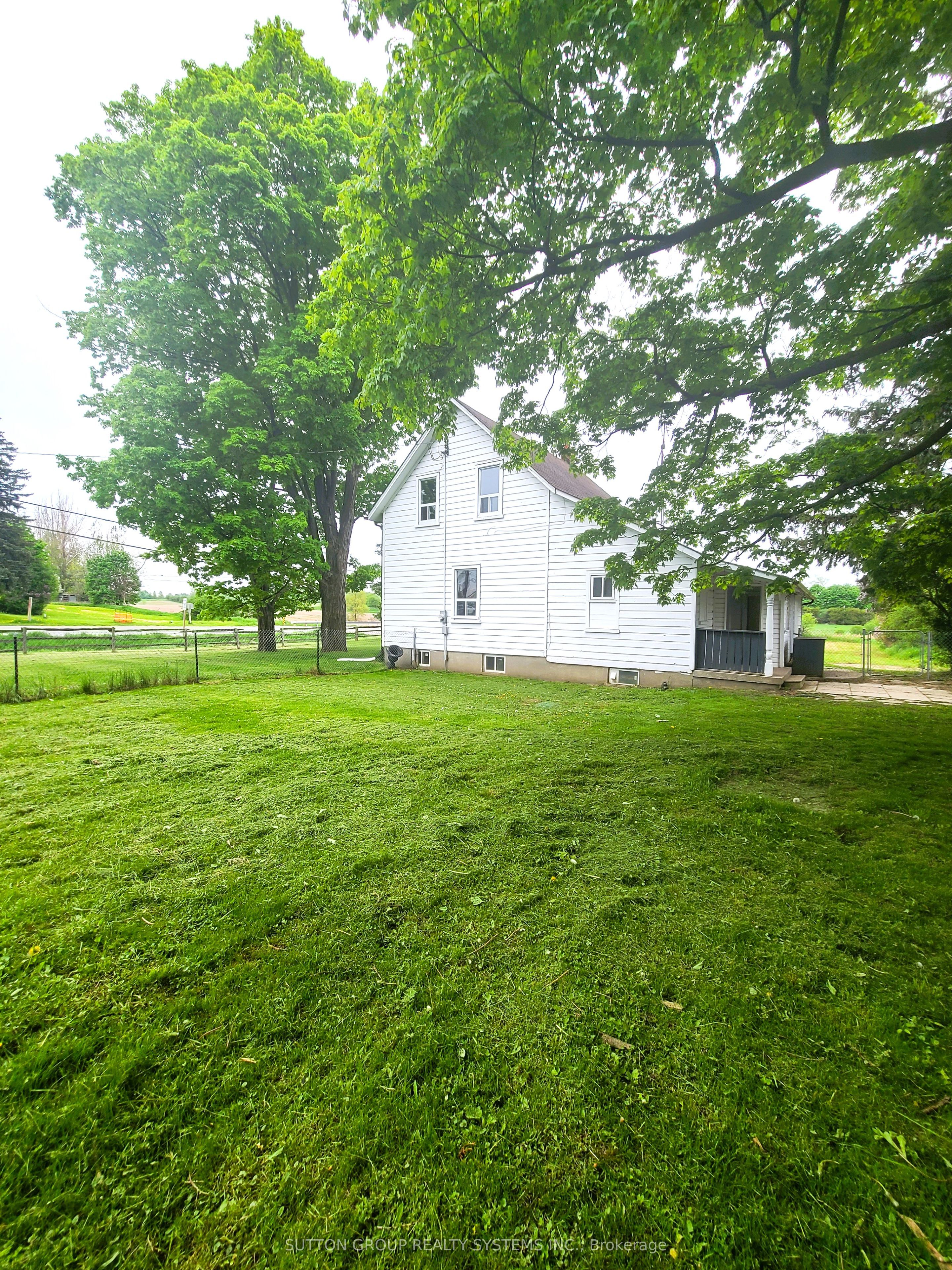 798 King Road Property Photo 28