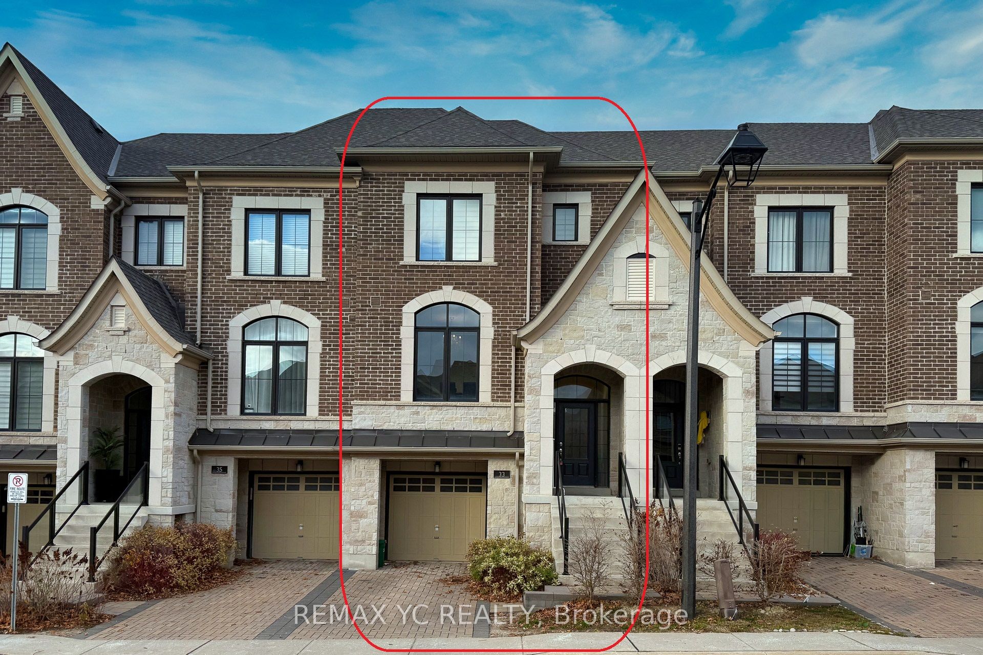 33 Duncombe Lane Property Photo 1