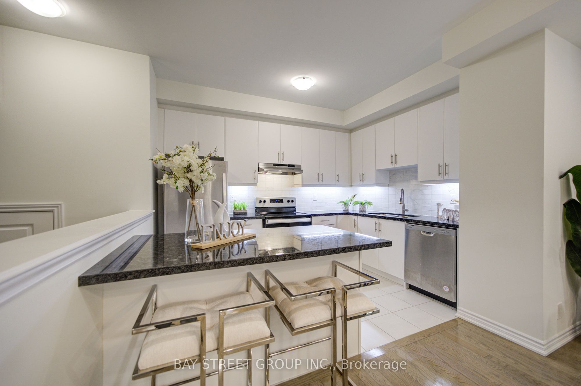 7 Schmidt Lane Property Photo 12