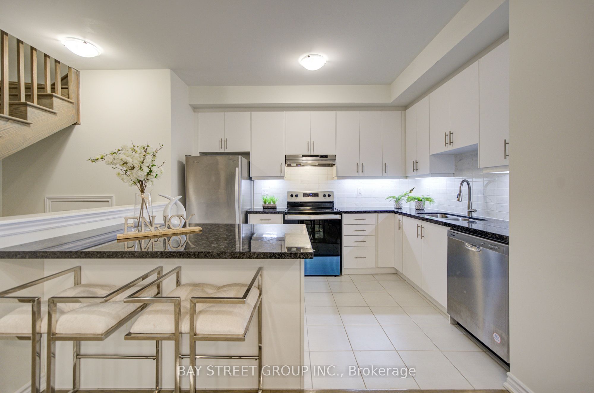 7 Schmidt Lane Property Photo 13