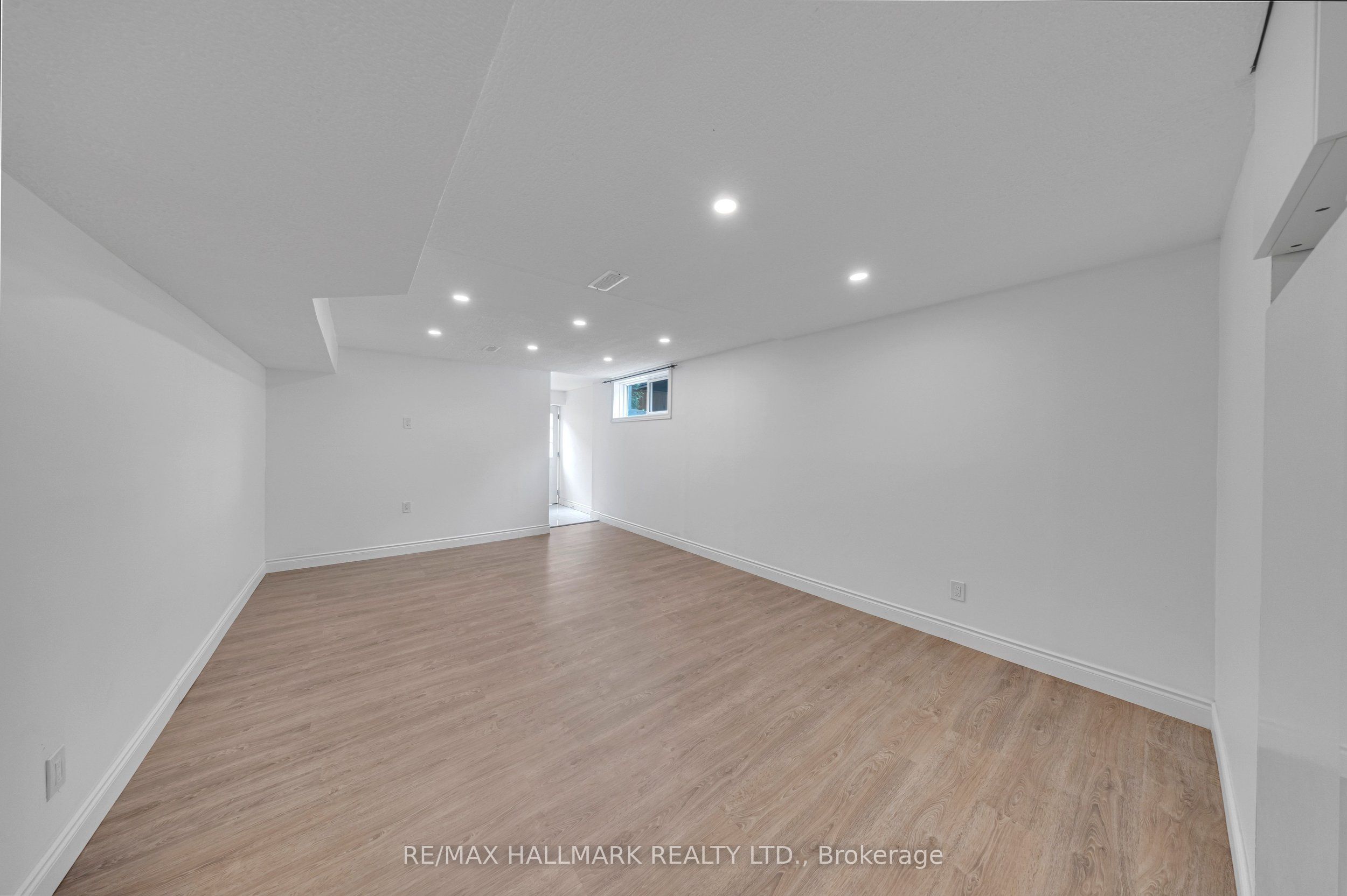 4 Doner Street Property Photo 45