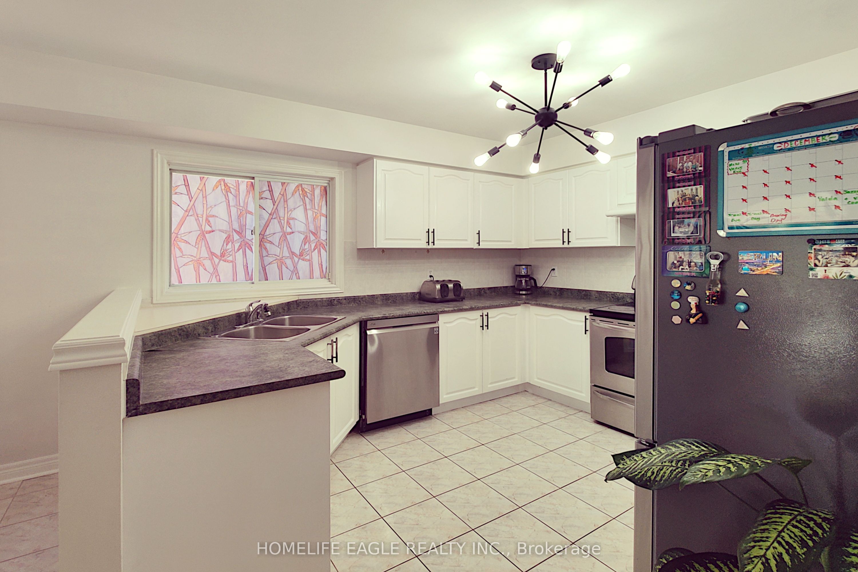 12 Indigo Street Property Photo 6