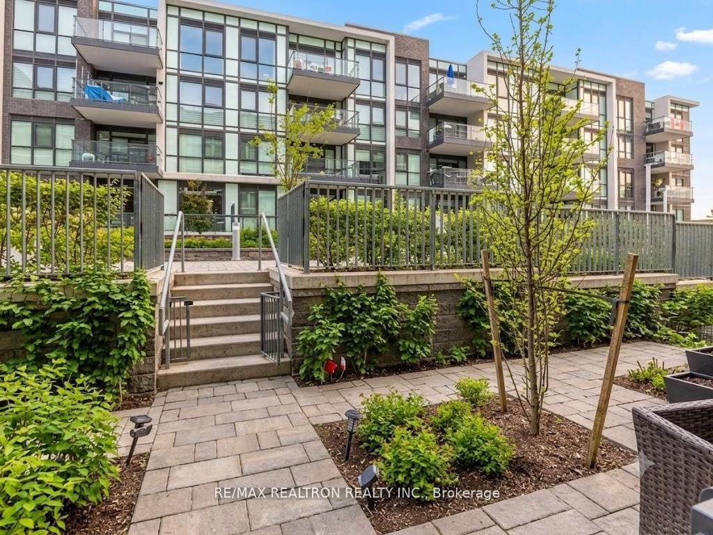 415 SEA RAY Avenue G13 Property Photo 1