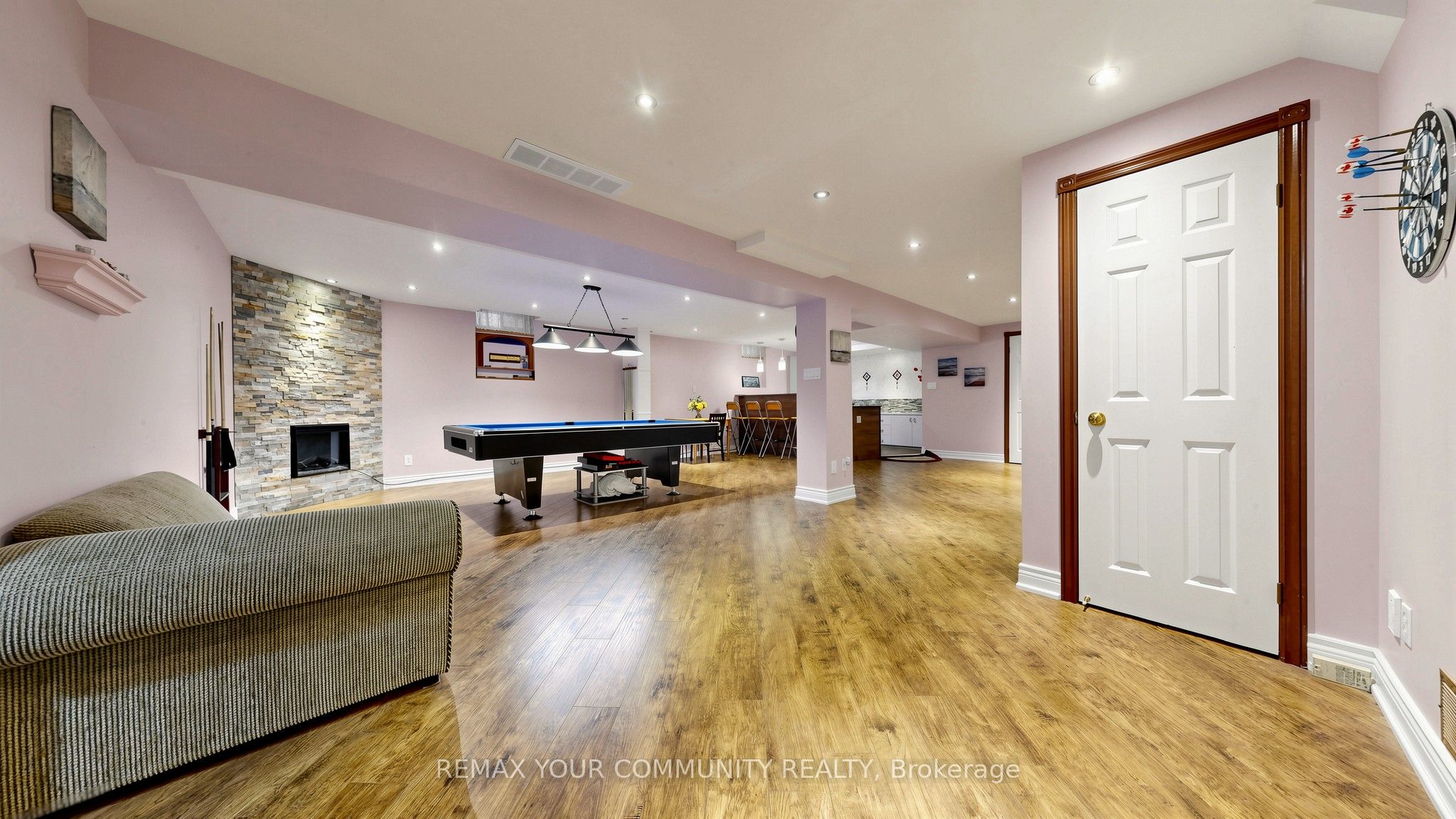 32 Soho Crescent Basement Property Photo 2