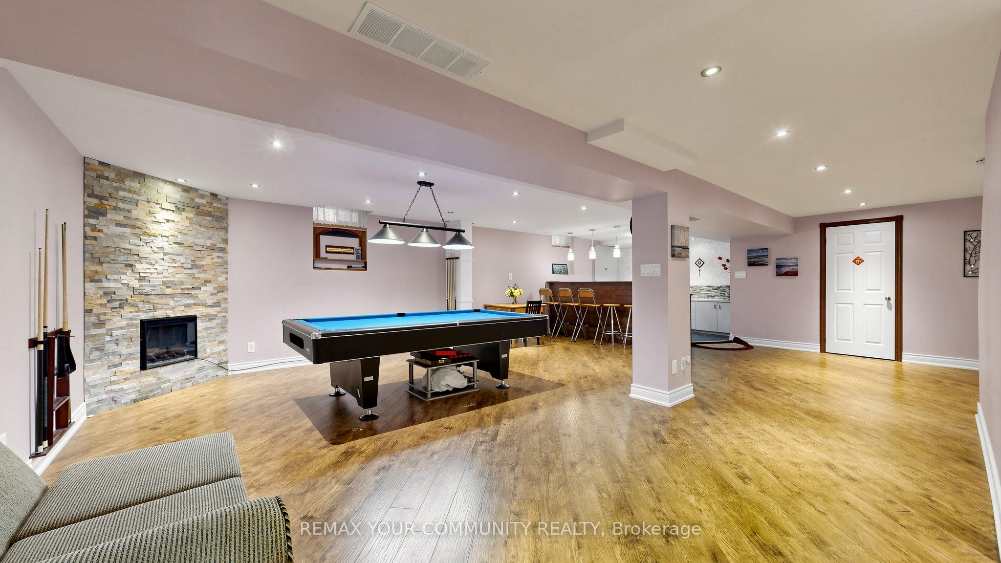 32 Soho Crescent Basement Property Photo 3