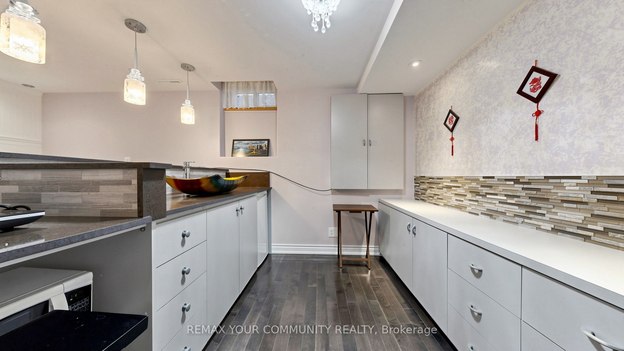 32 Soho Crescent Basement Property Photo 12