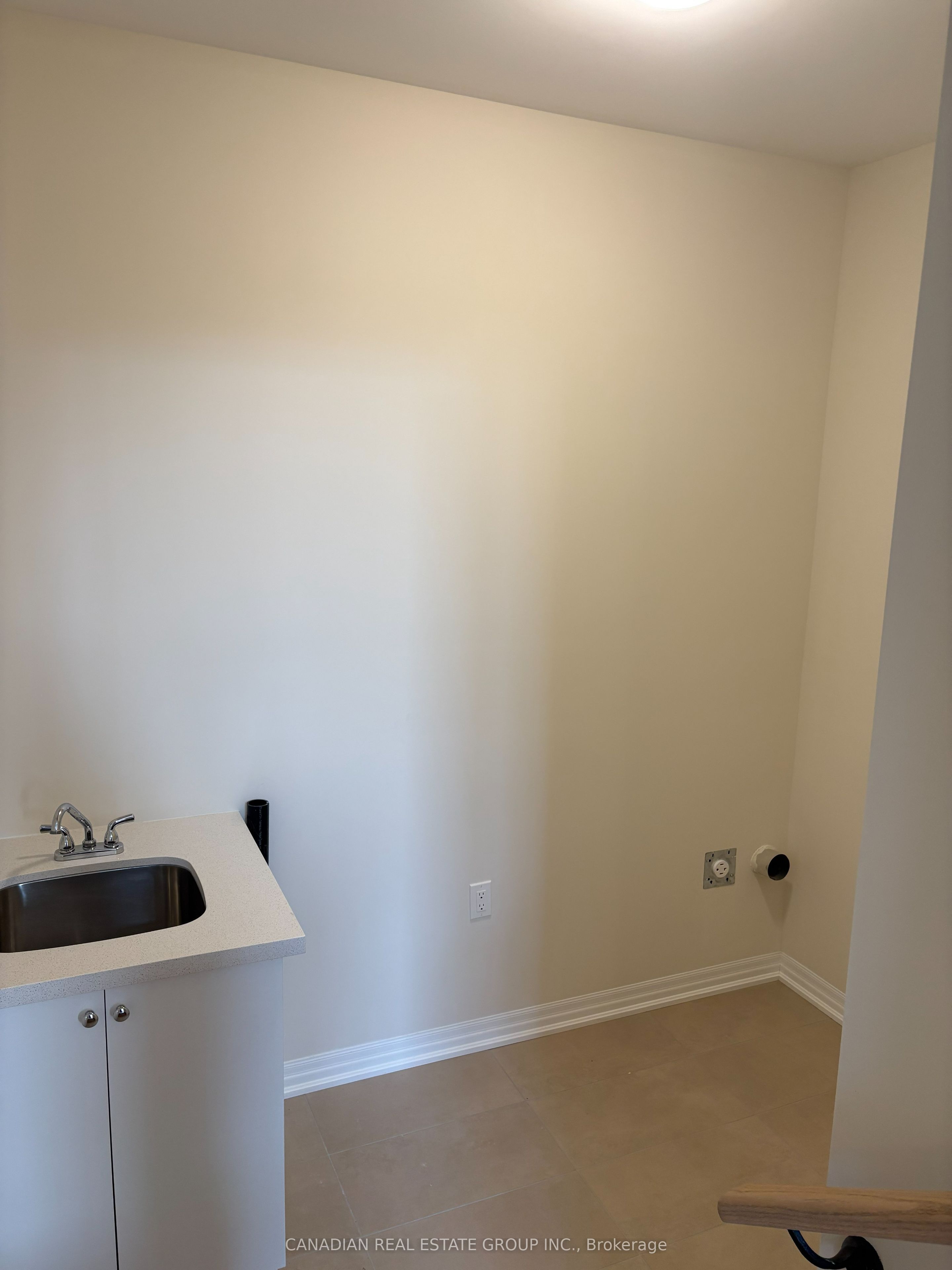 33 Stennett Drive Property Photo 6