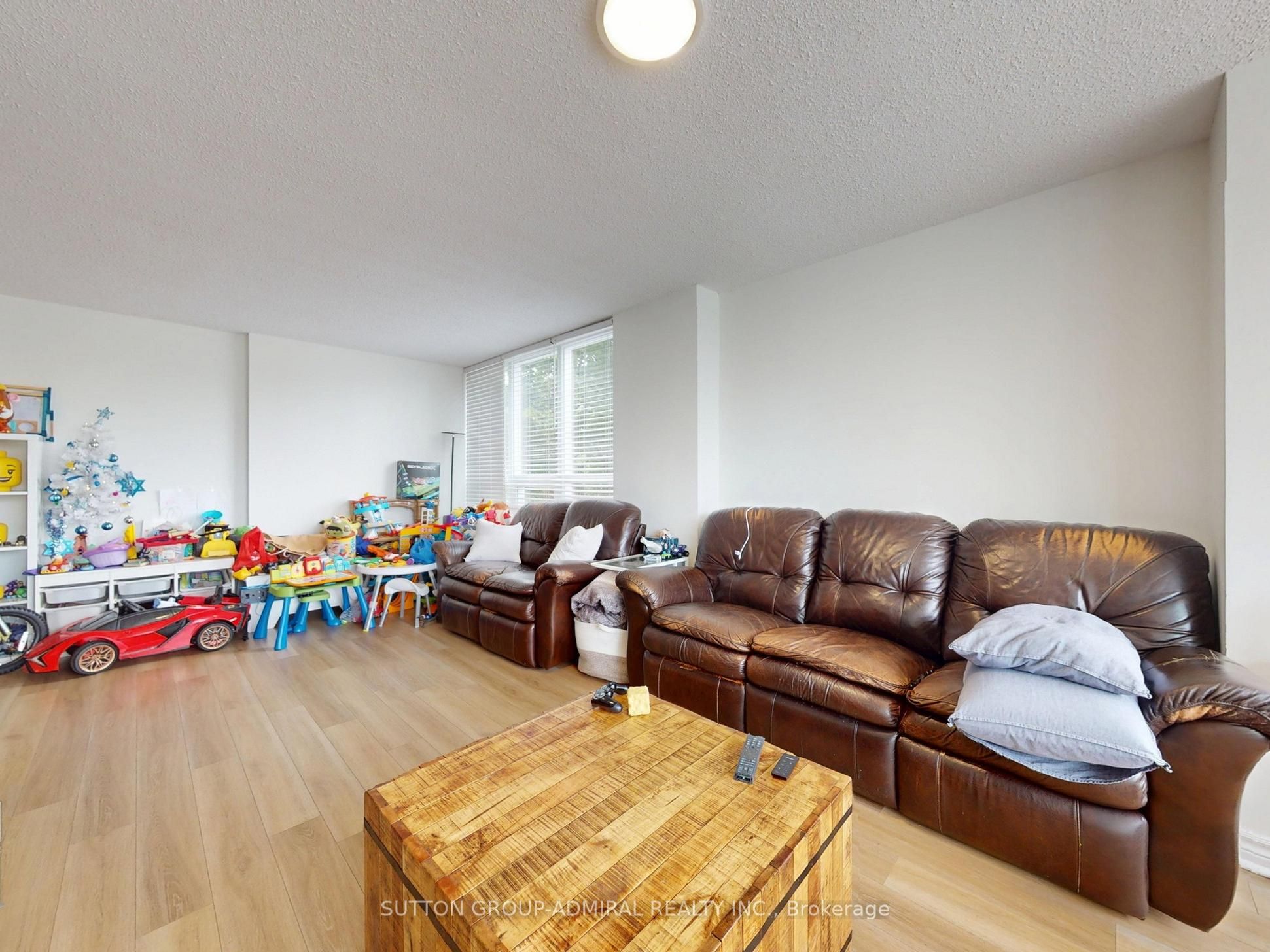 7601 Bathurst Street 312 Property Photo 12
