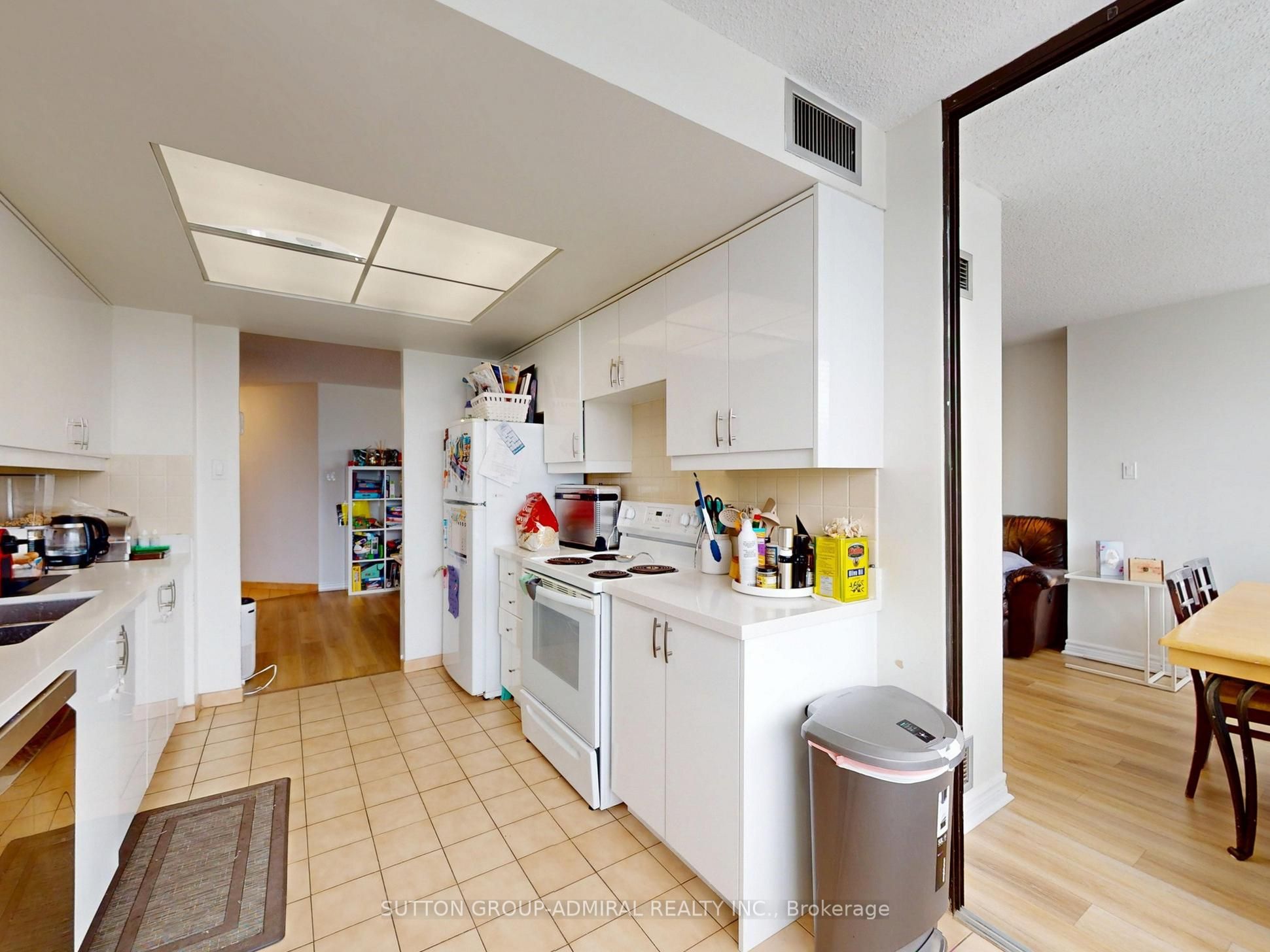 7601 Bathurst Street 312 Property Photo 19