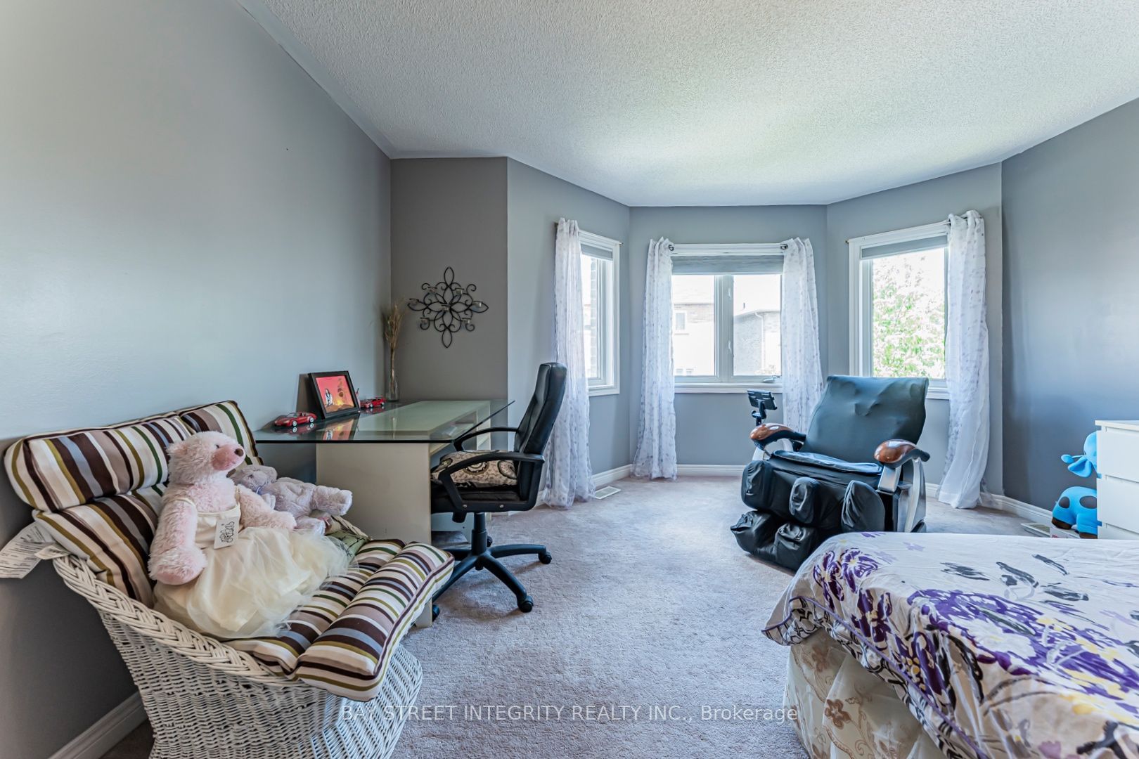 221 Woodspring Avenue Property Photo 13