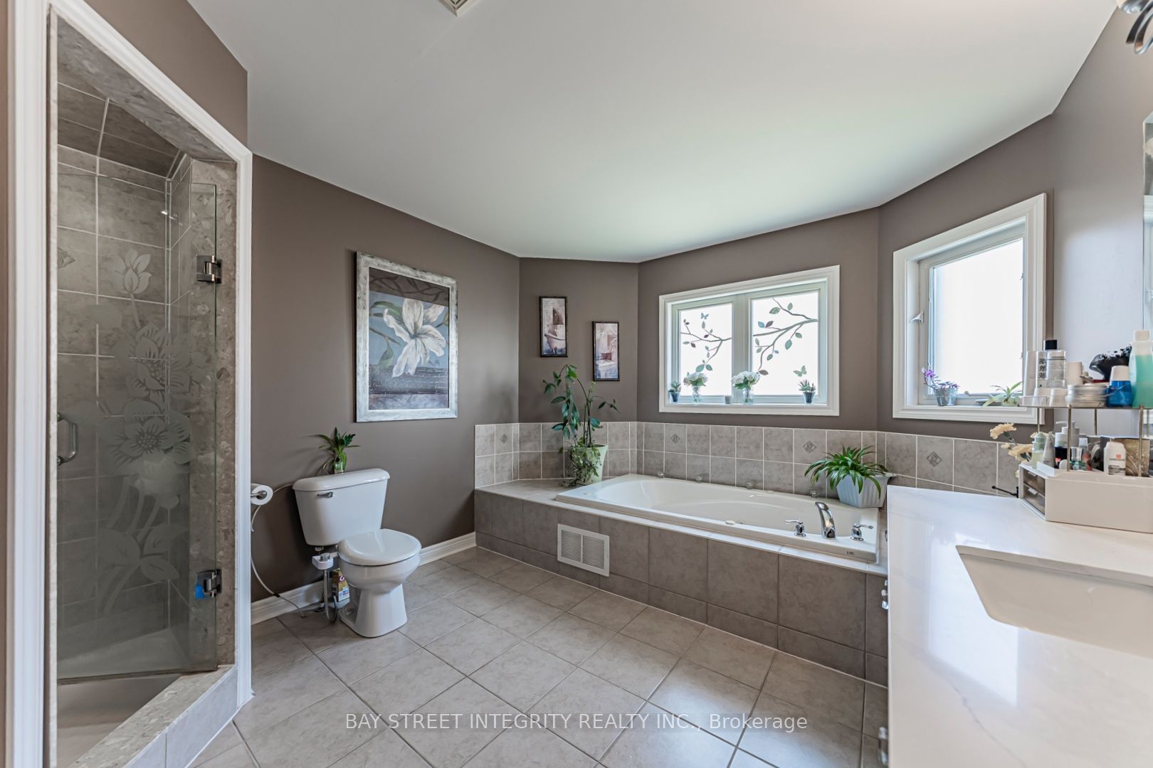 221 Woodspring Avenue Property Photo 15