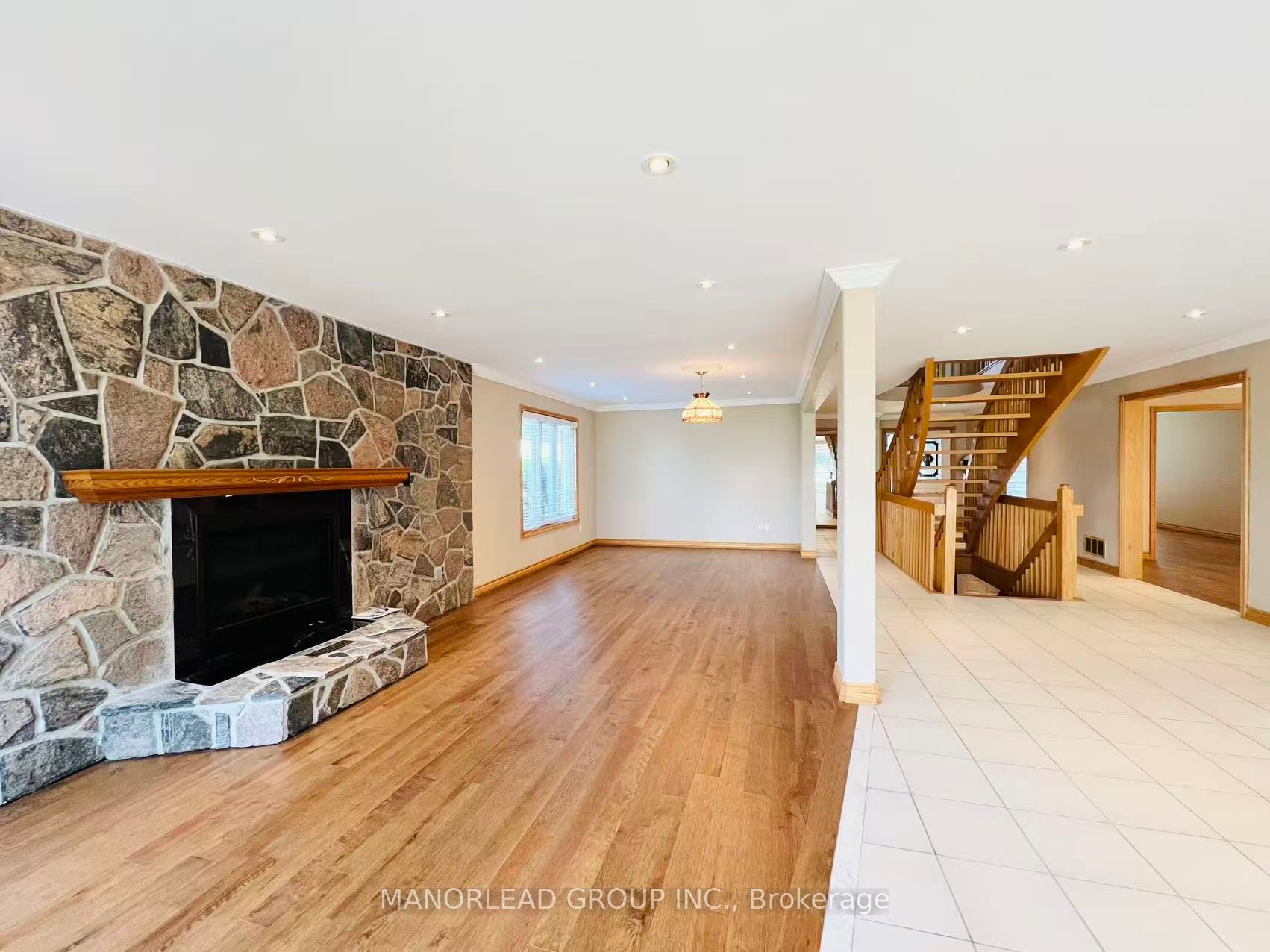 42 Metropolitan Crescent Property Photo 11