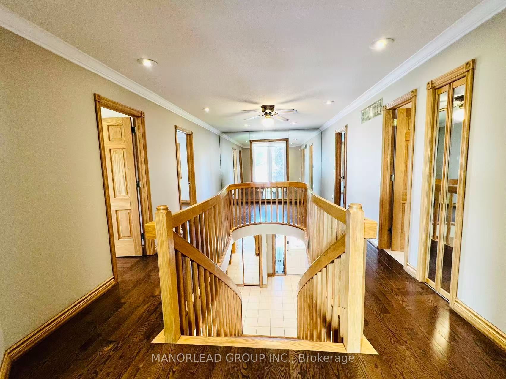 42 Metropolitan Crescent Property Photo 17