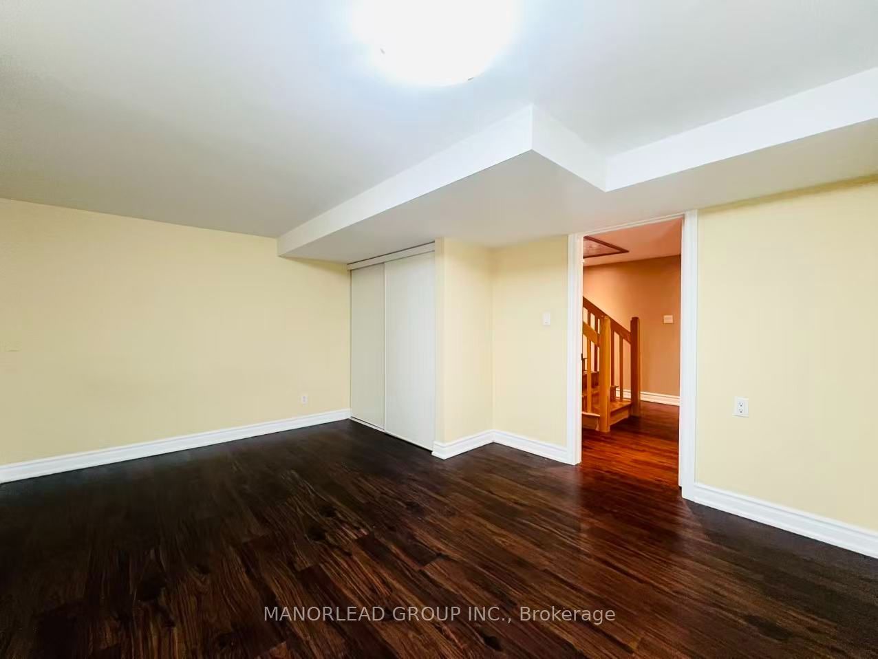 42 Metropolitan Crescent Property Photo 20