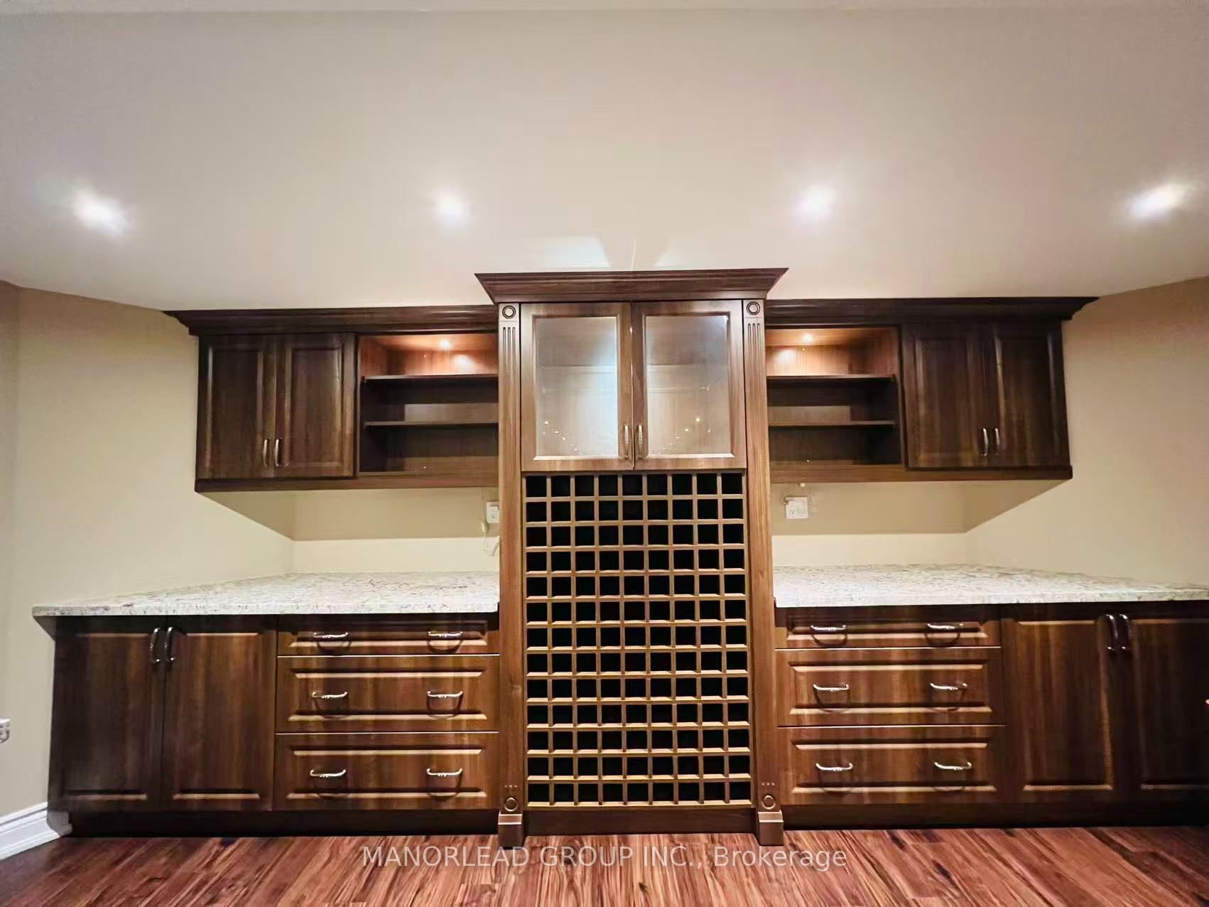 42 Metropolitan Crescent Property Photo 25