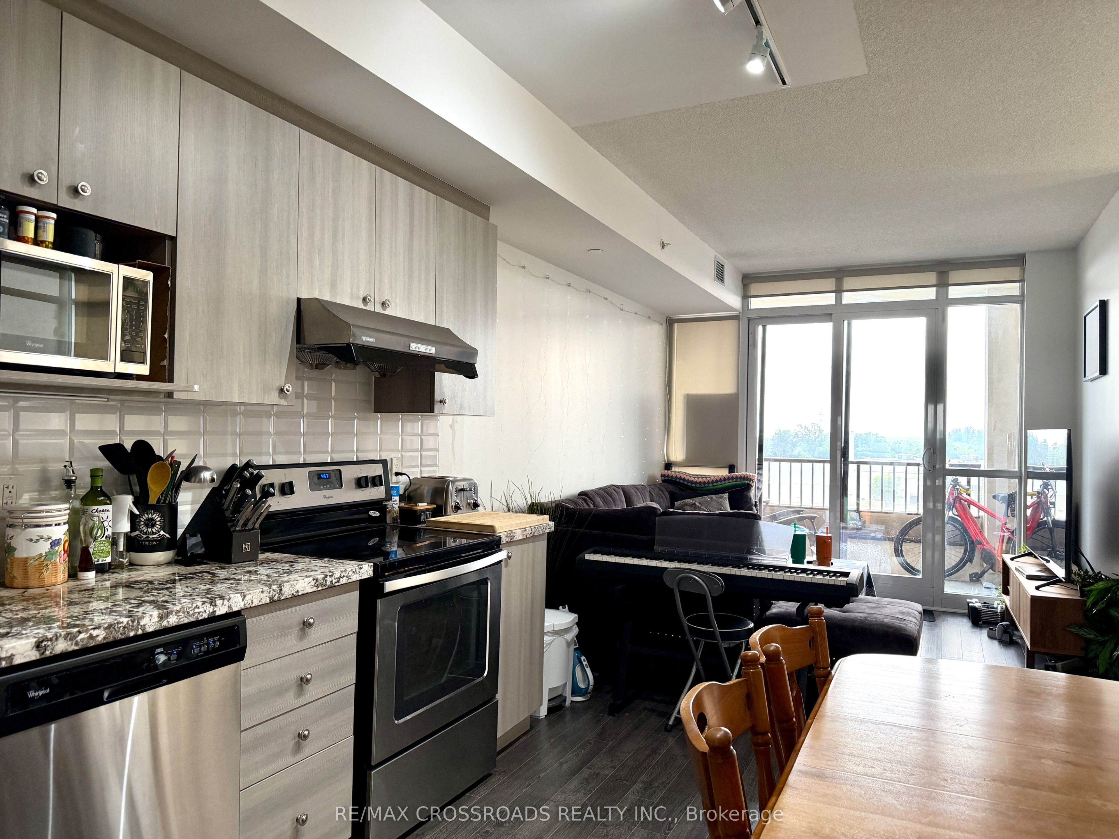 99 South Town Centre Boulevard 720 Property Photo 12