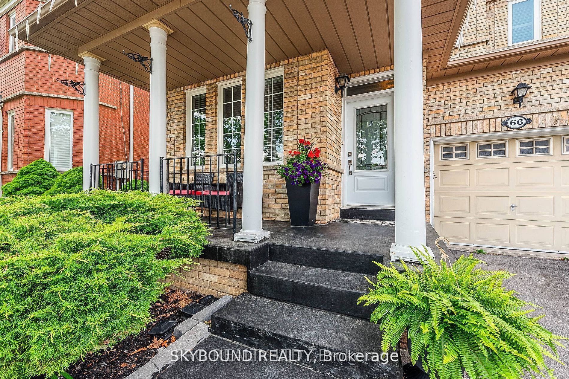 66 Skylark Drive Property Photo 3