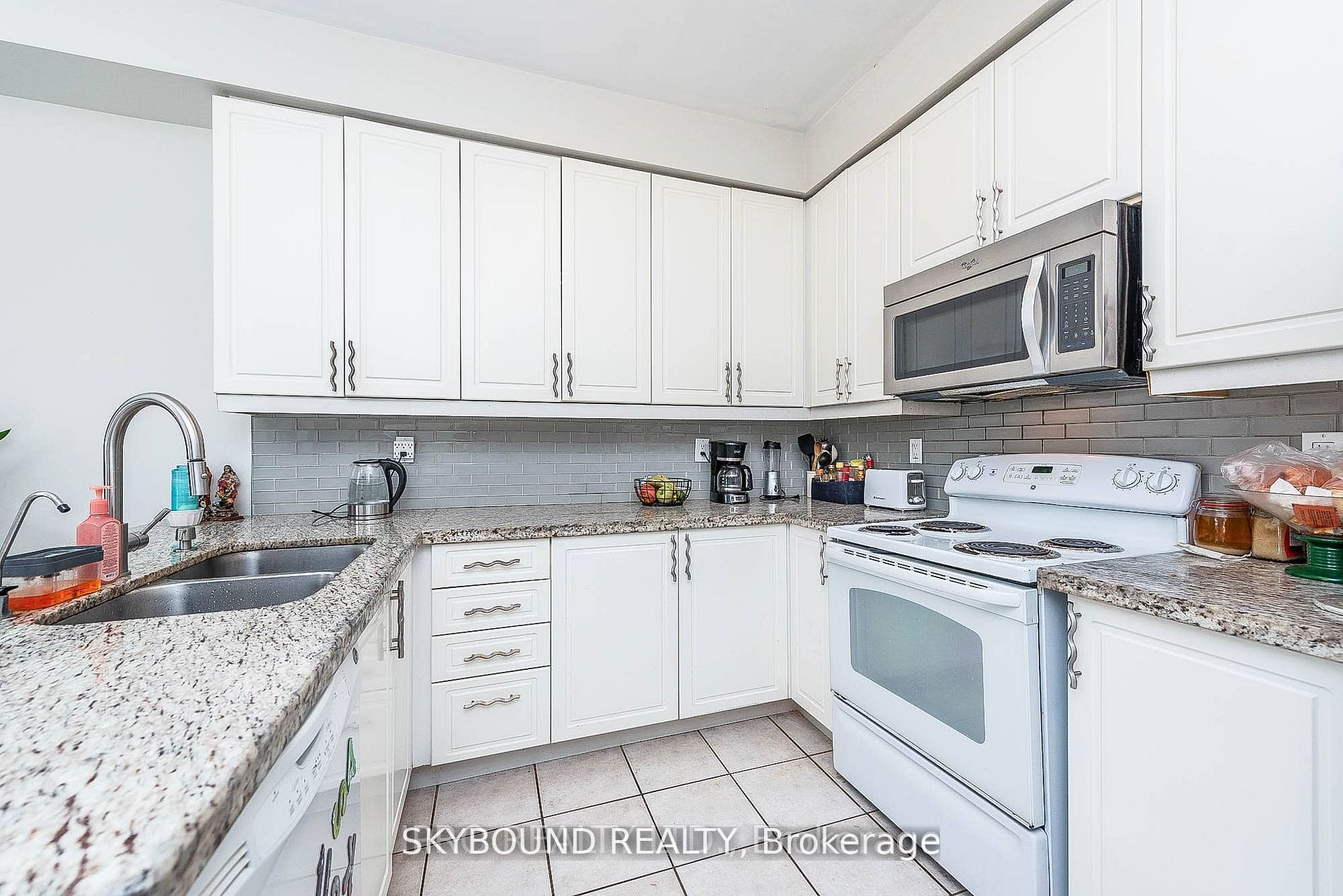 66 Skylark Drive Property Photo 6