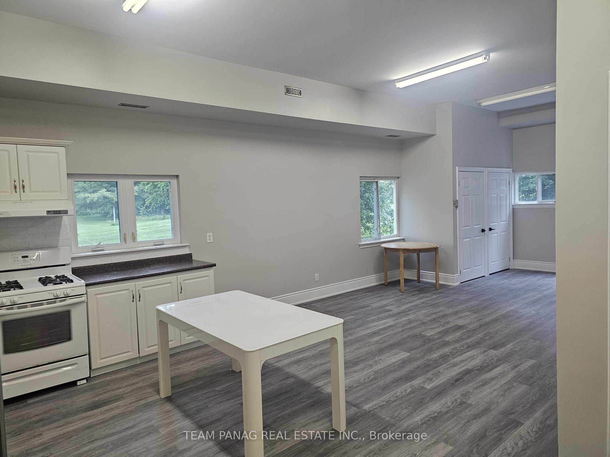 51 Diana Drive Property Photo 4